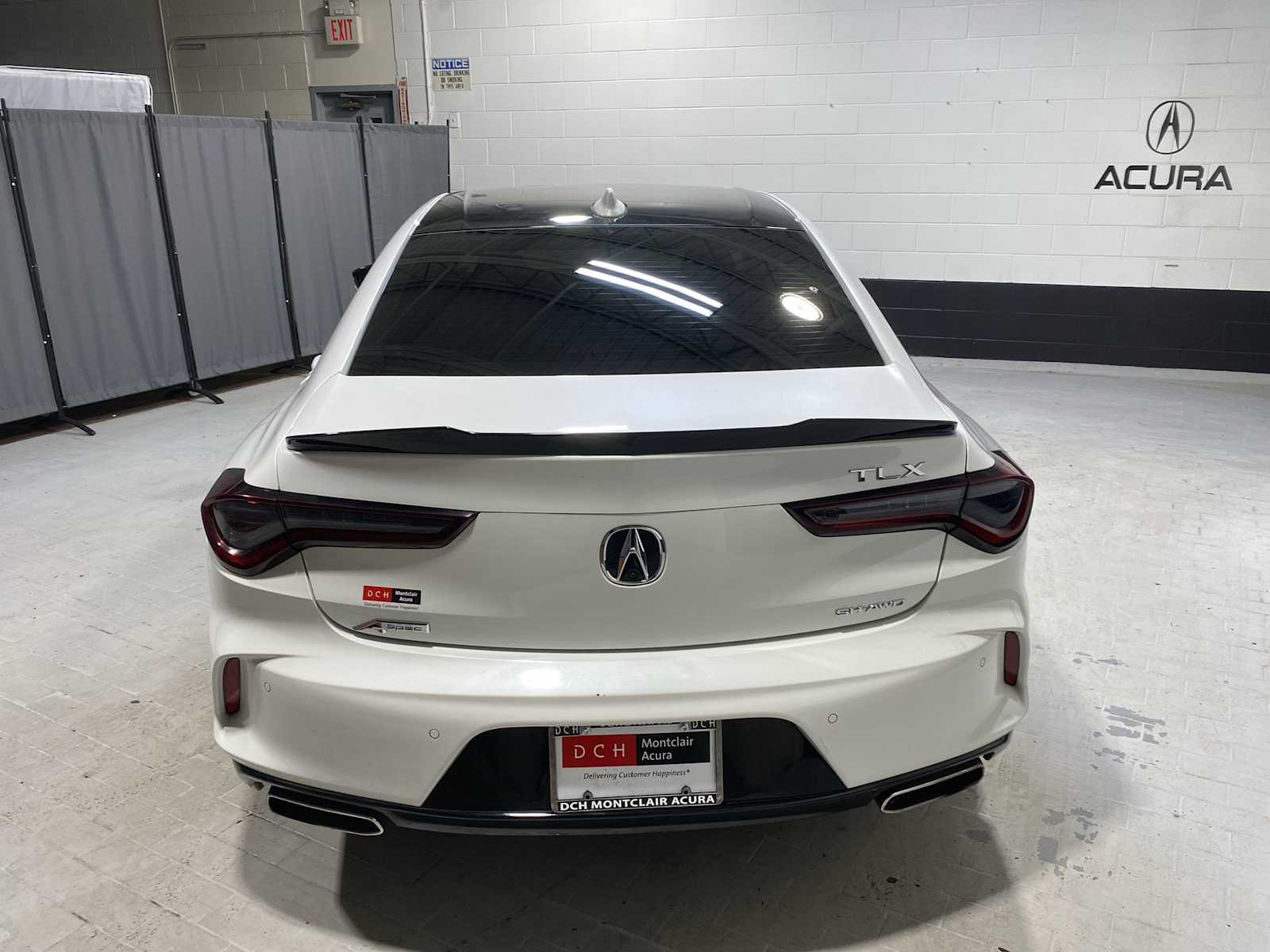 Thumbnail: 2022 Acura TLX - 5