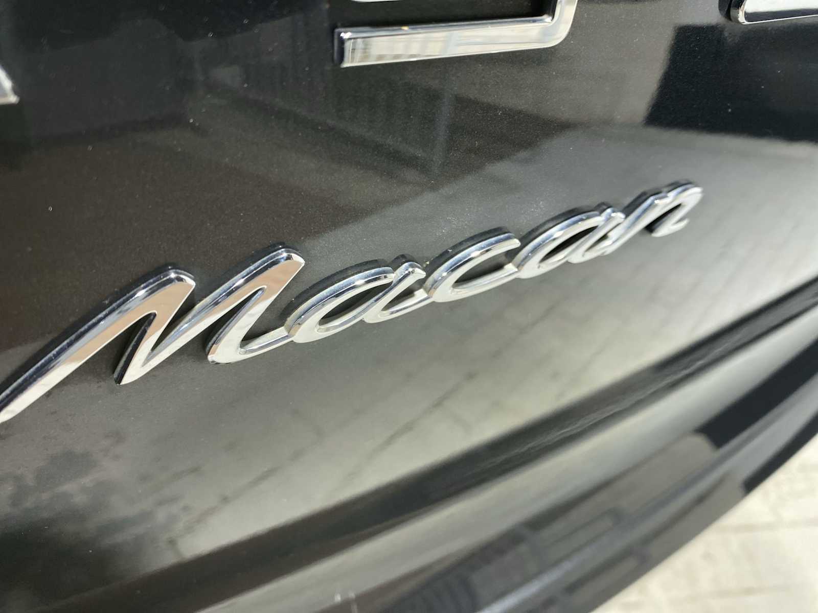 Thumbnail: 2017 Porsche Macan - 7