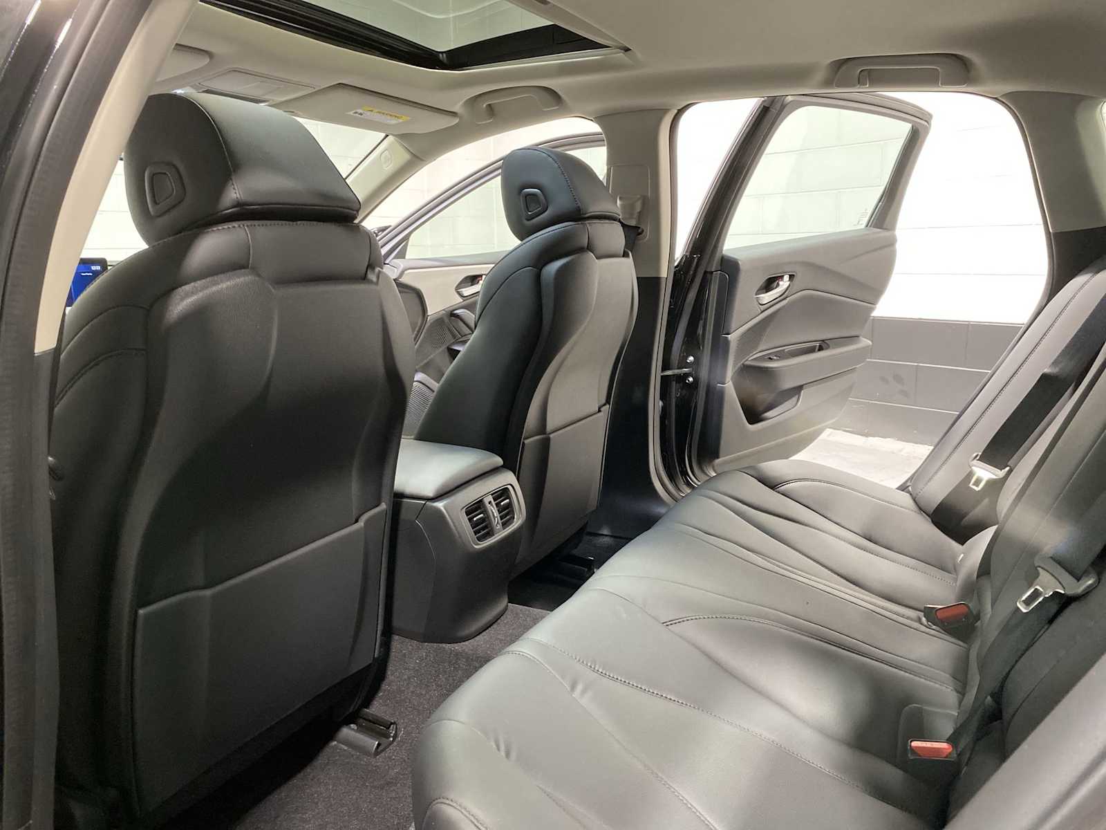 Thumbnail: 2023 Acura TLX - 12