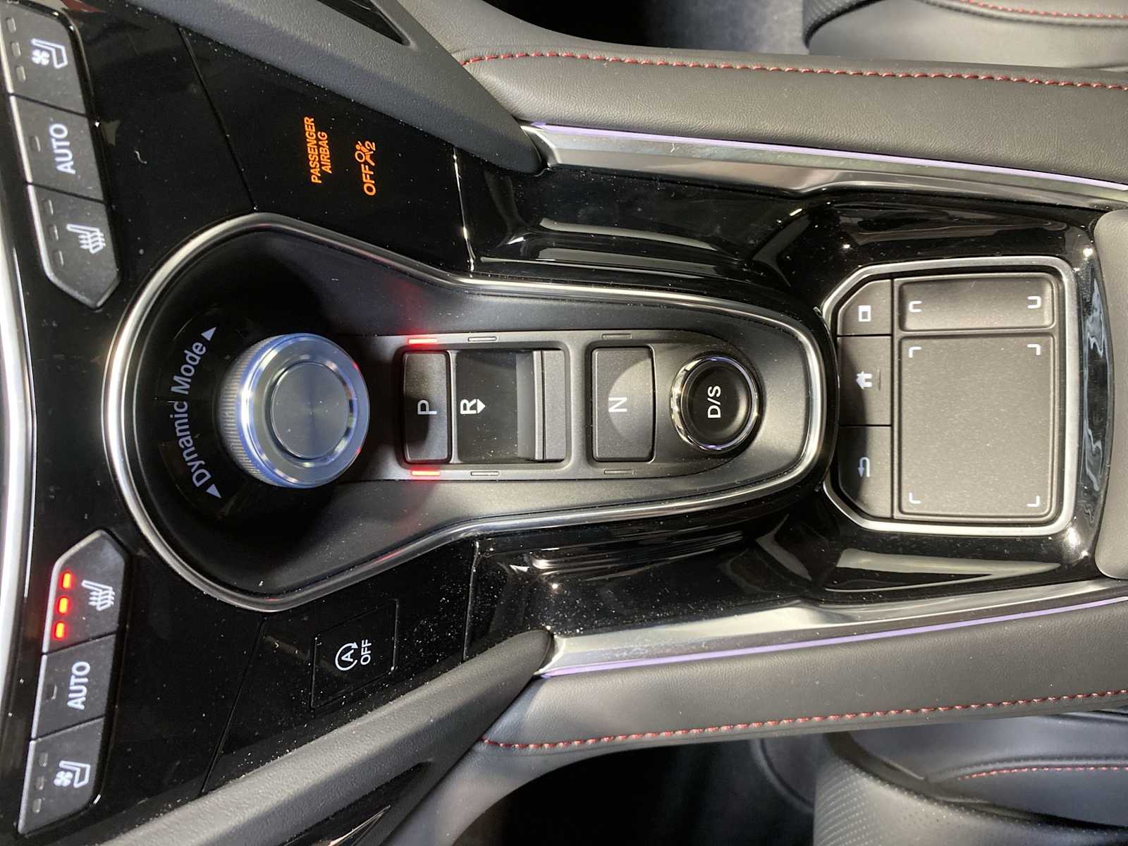 Thumbnail: 2025 Acura RDX - 17