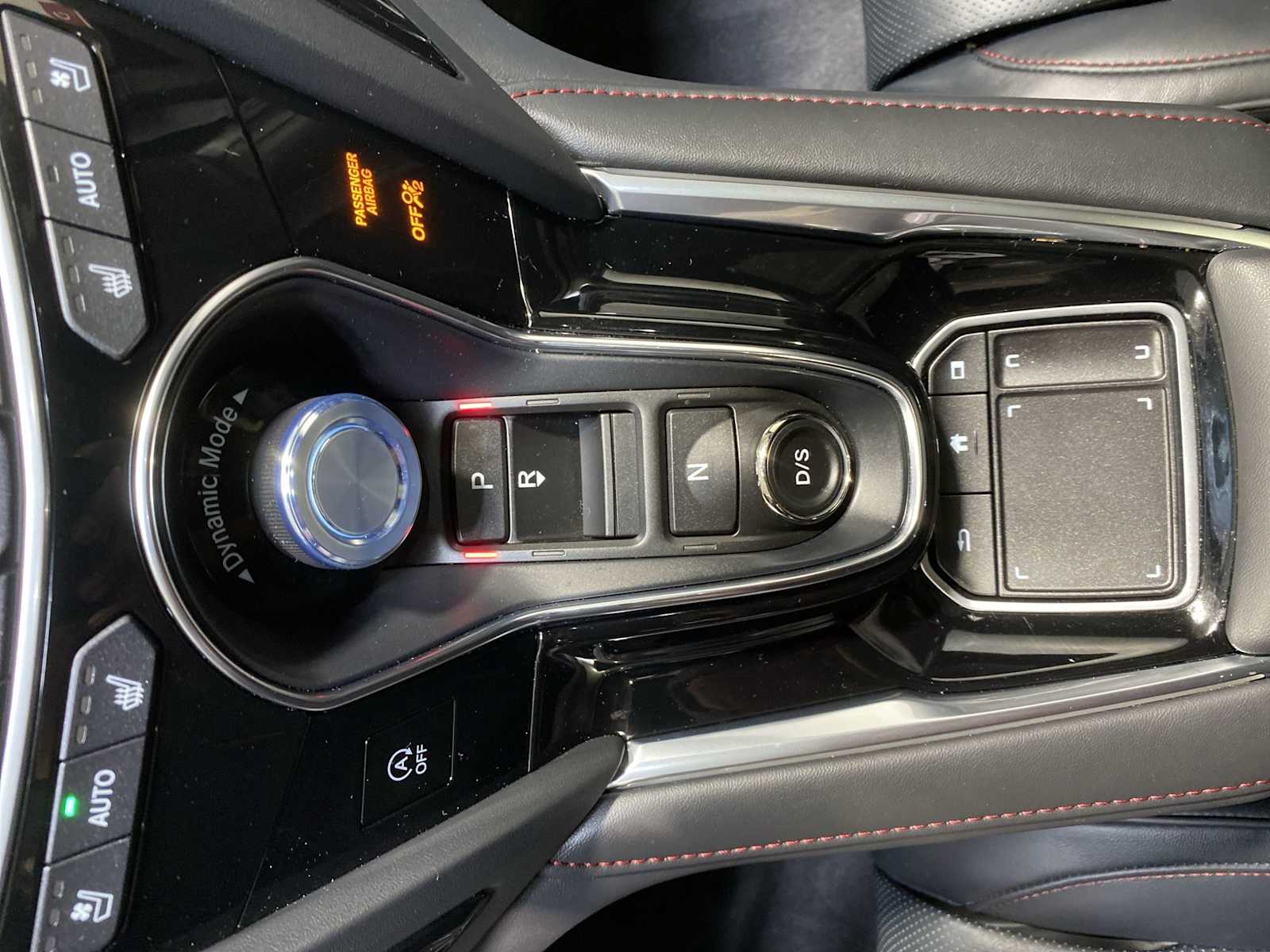 Thumbnail: 2025 Acura RDX - 17