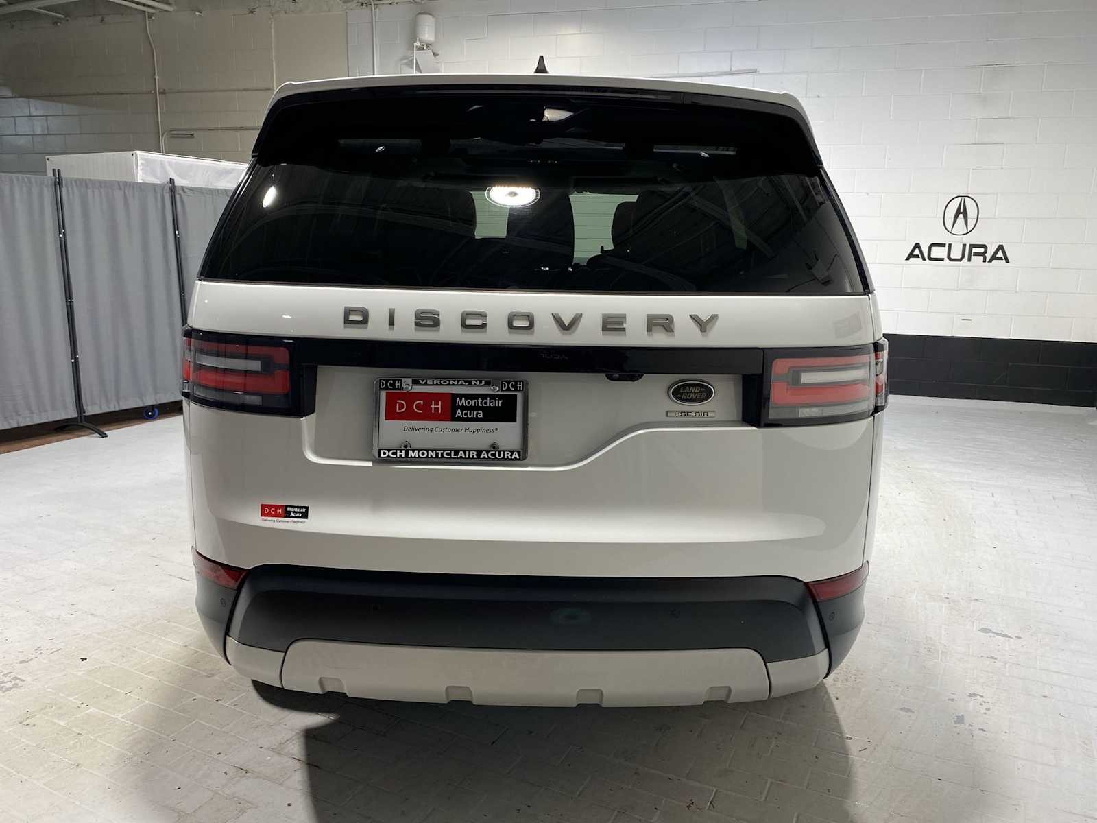 Thumbnail: 2017 Land Rover Discovery - 5