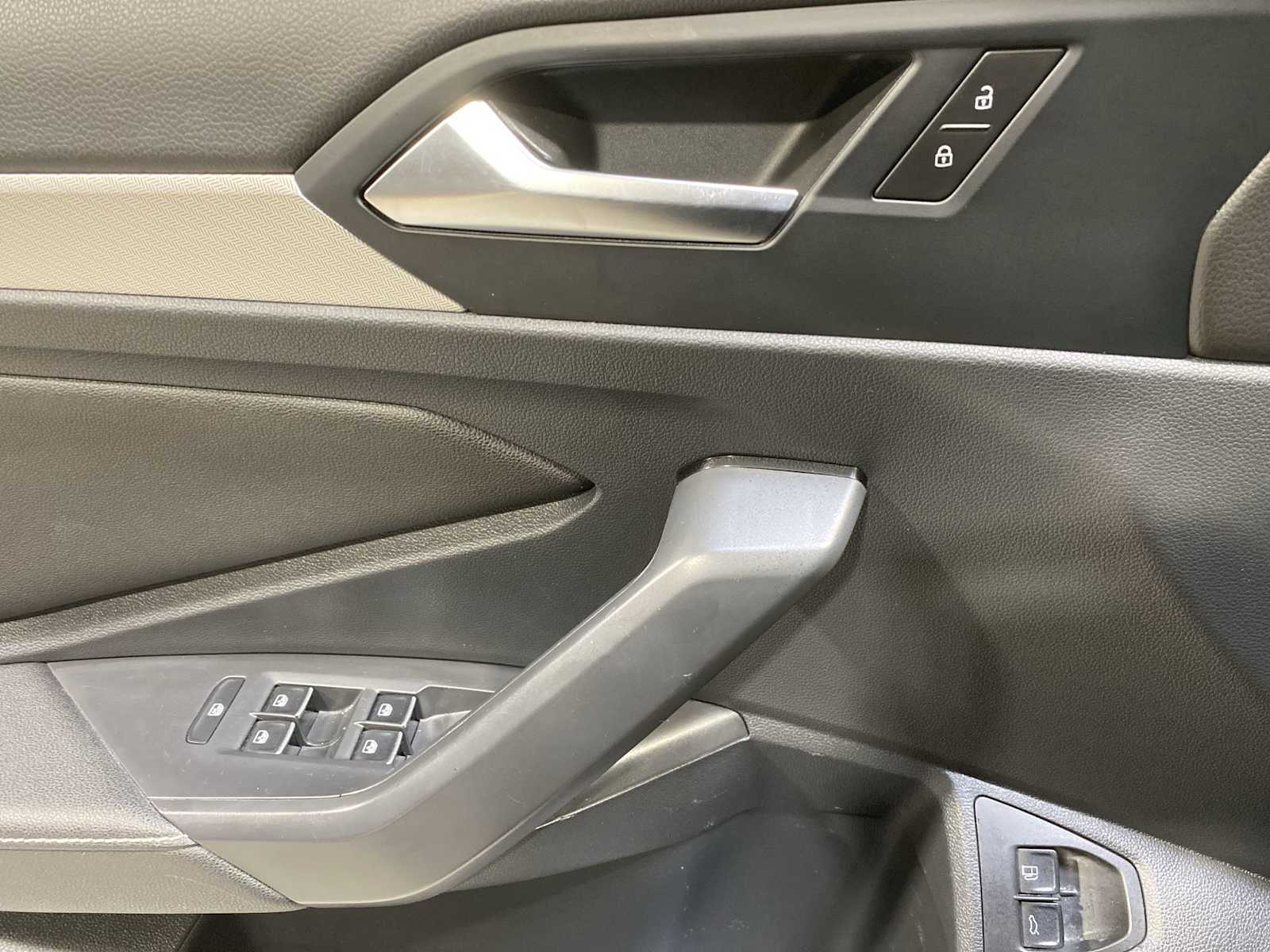 Thumbnail: 2024 Volkswagen Jetta - 23