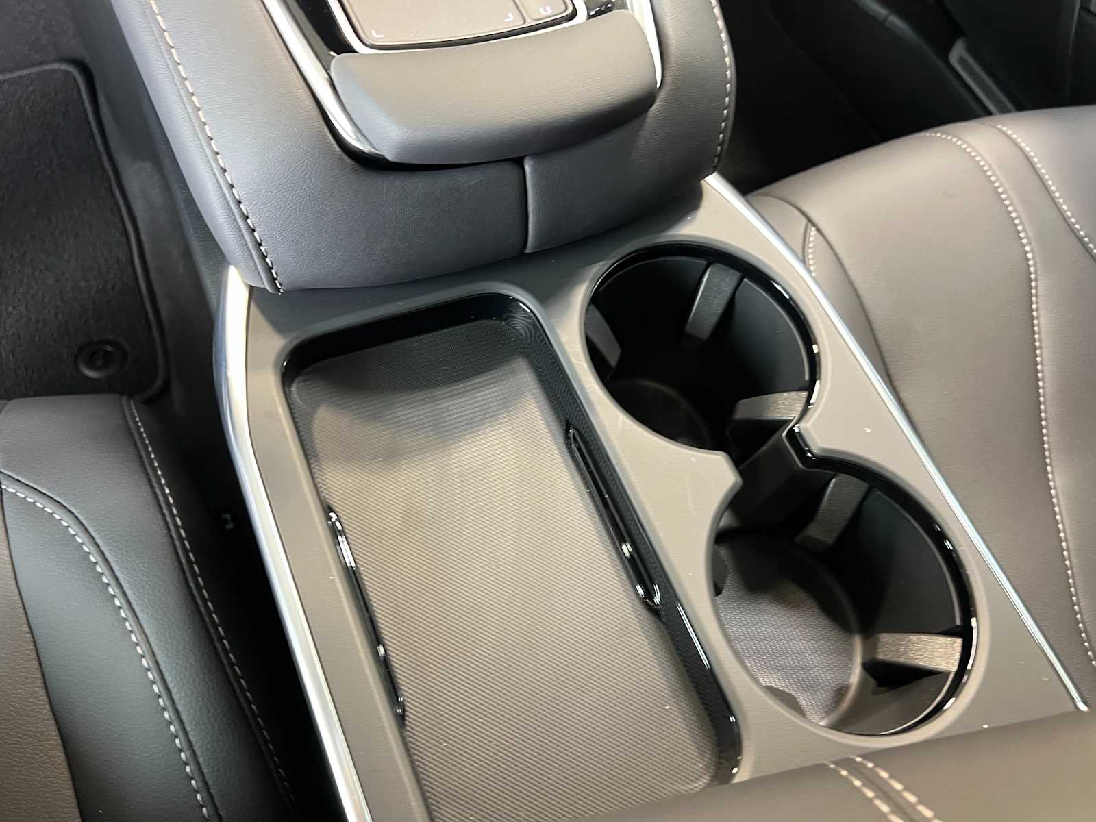 Thumbnail: 2026 Acura RDX - 20