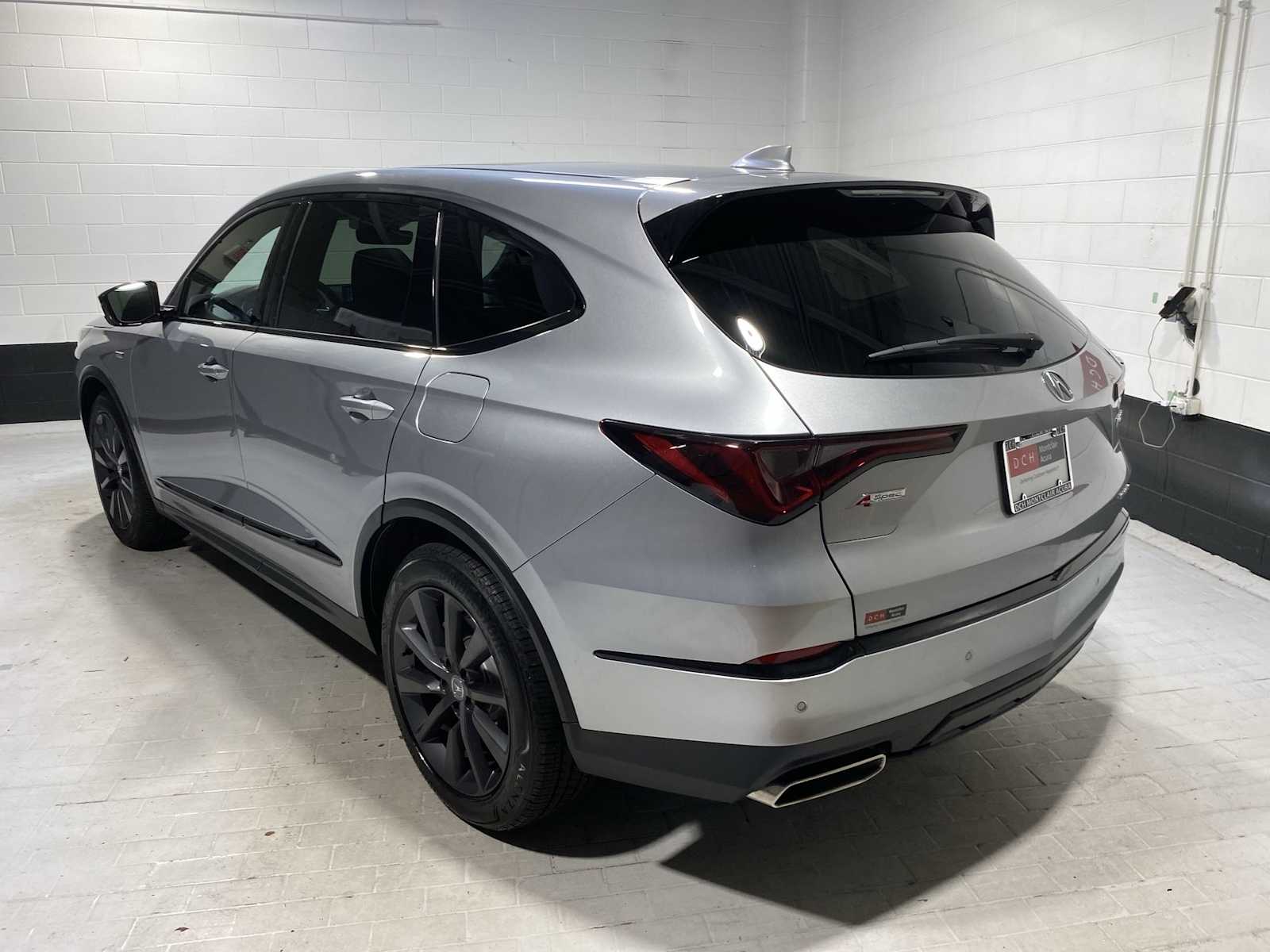 Thumbnail: 2025 Acura MDX - 4