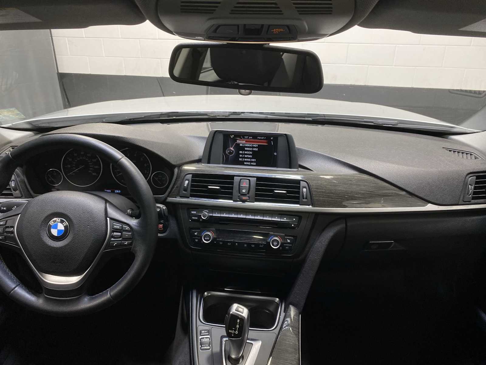 Thumbnail: 2015 BMW 3 Series - 10