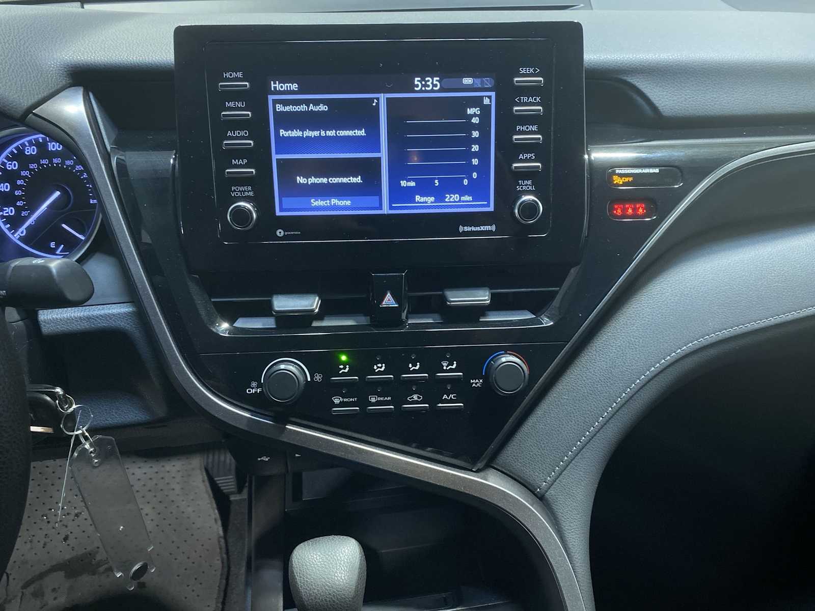 Thumbnail: 2021 Toyota Camry - 16