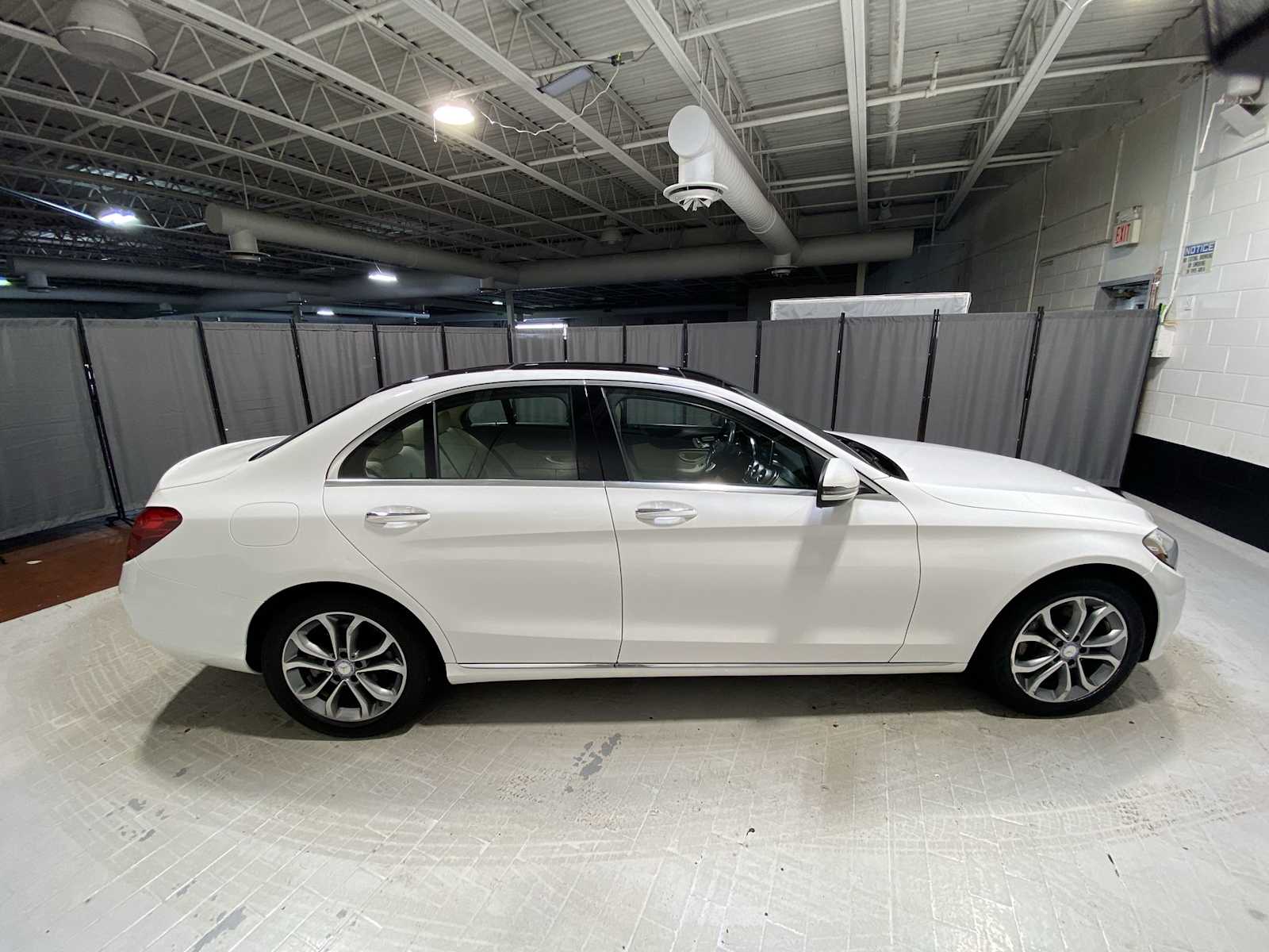 2017 Mercedes-Benz C-Class C 300 27