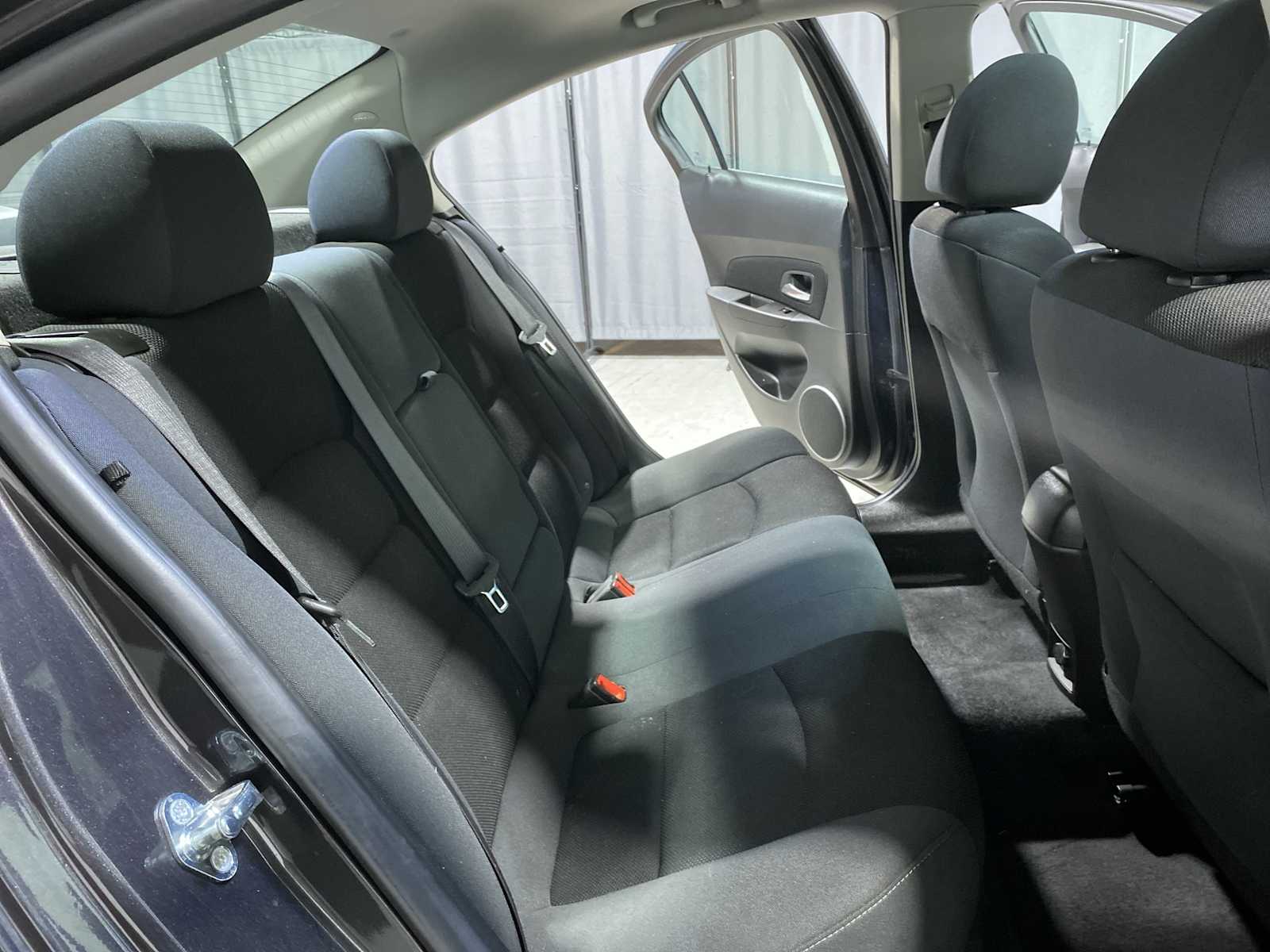 Thumbnail: 2016 Chevrolet Cruze - 13