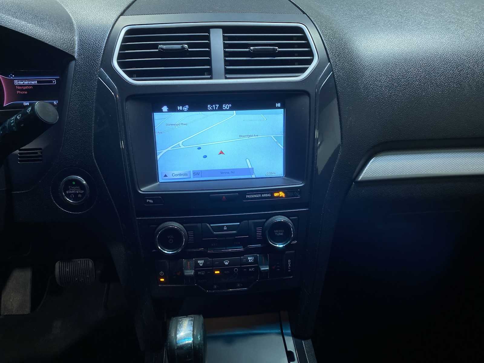 Thumbnail: 2017 Ford Explorer - 16