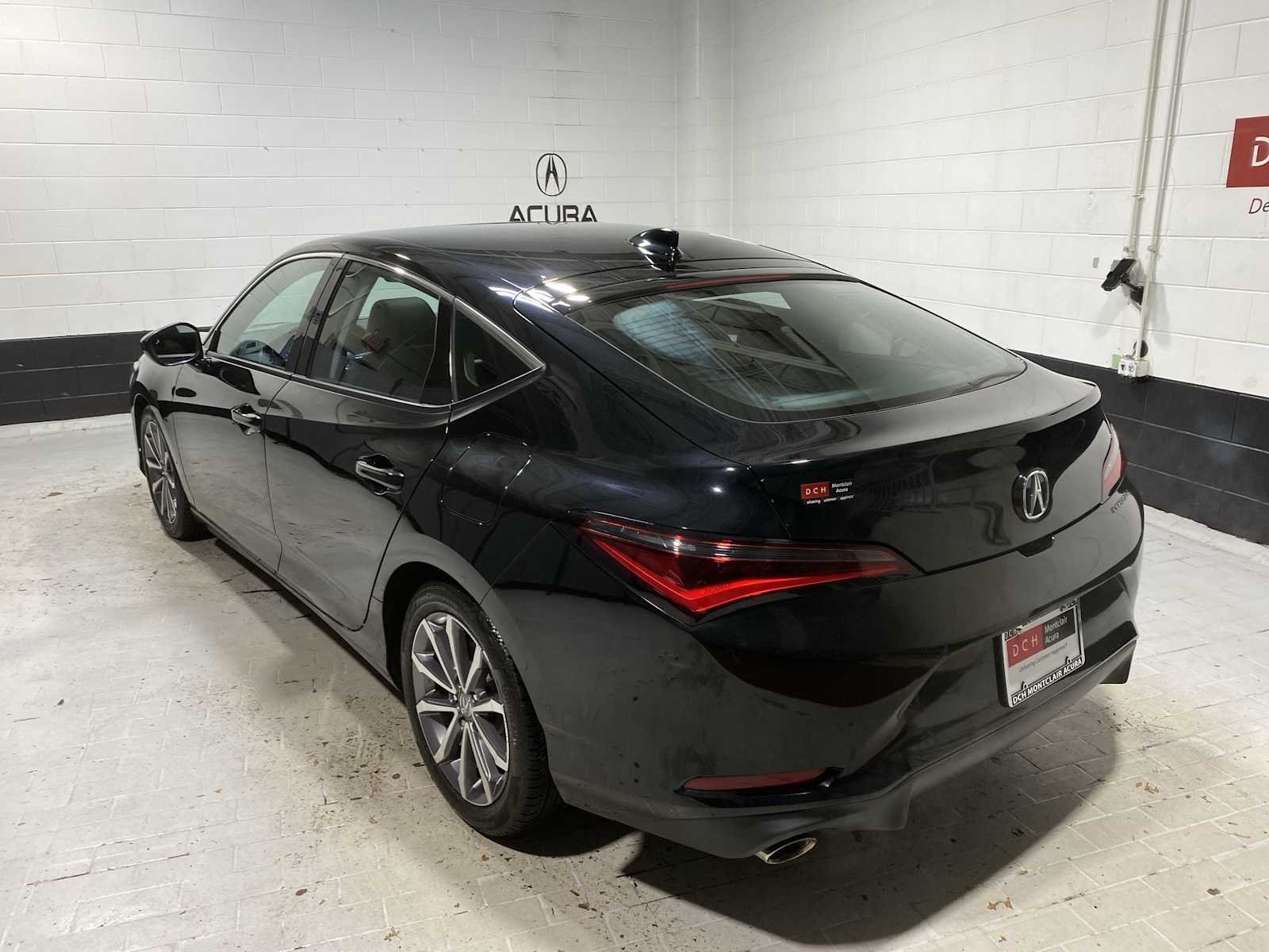 Thumbnail: 2023 Acura Integra - 4