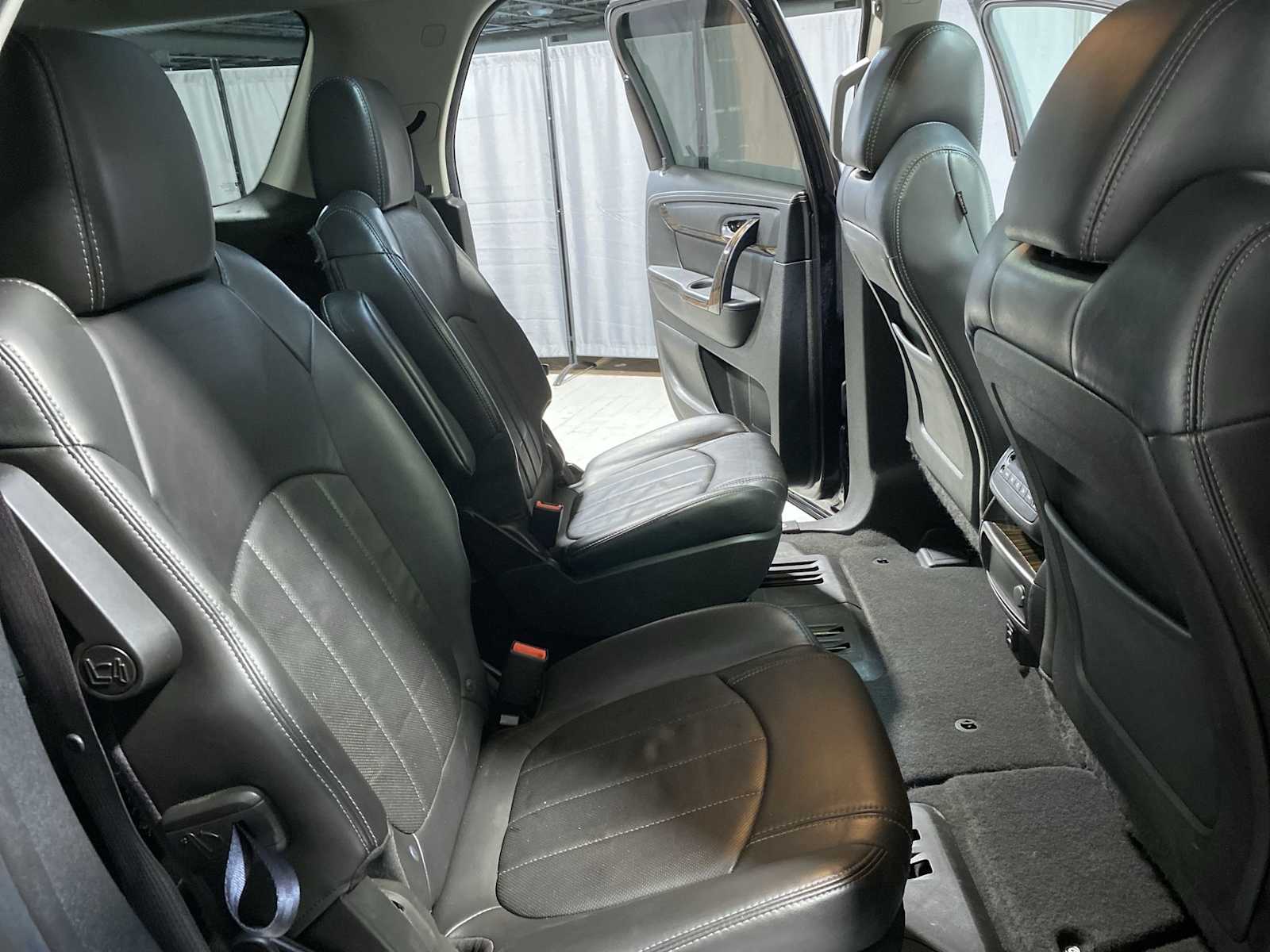 Thumbnail: 2015 GMC Acadia - 13