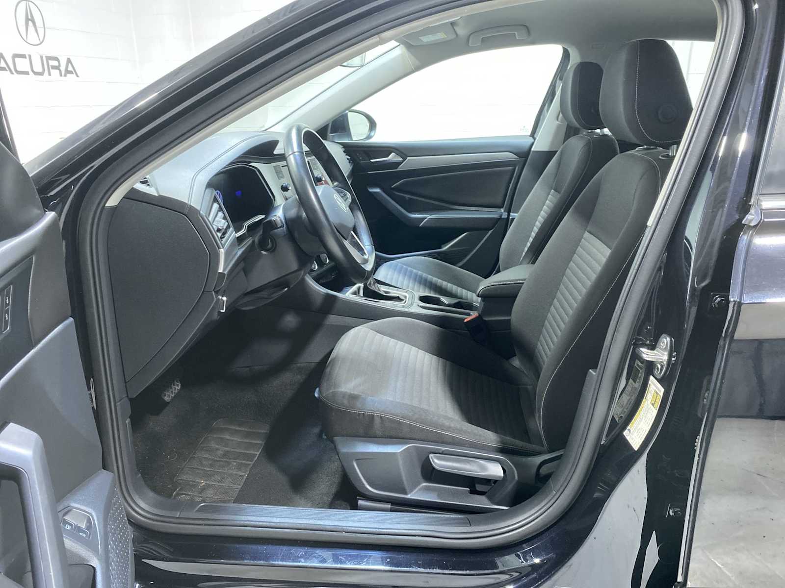 Thumbnail: 2024 Volkswagen Jetta - 2