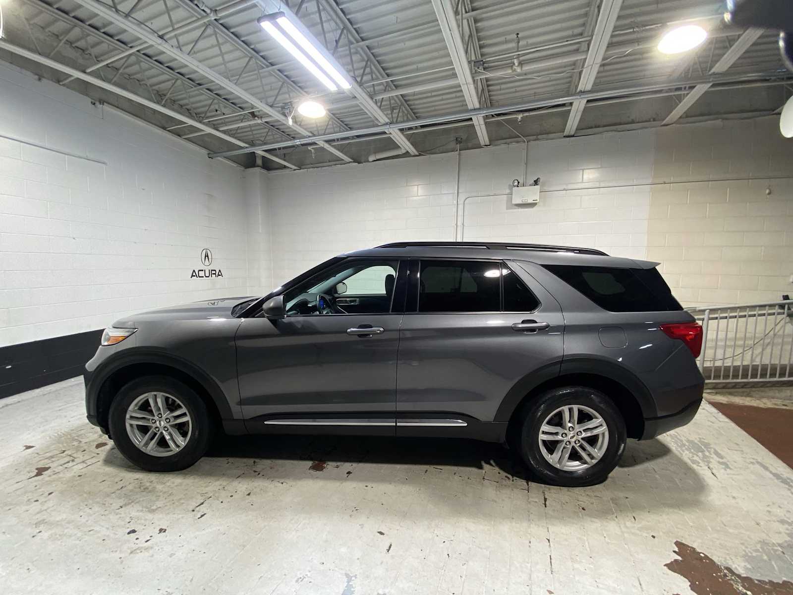 Thumbnail: 2022 Ford Explorer - 3