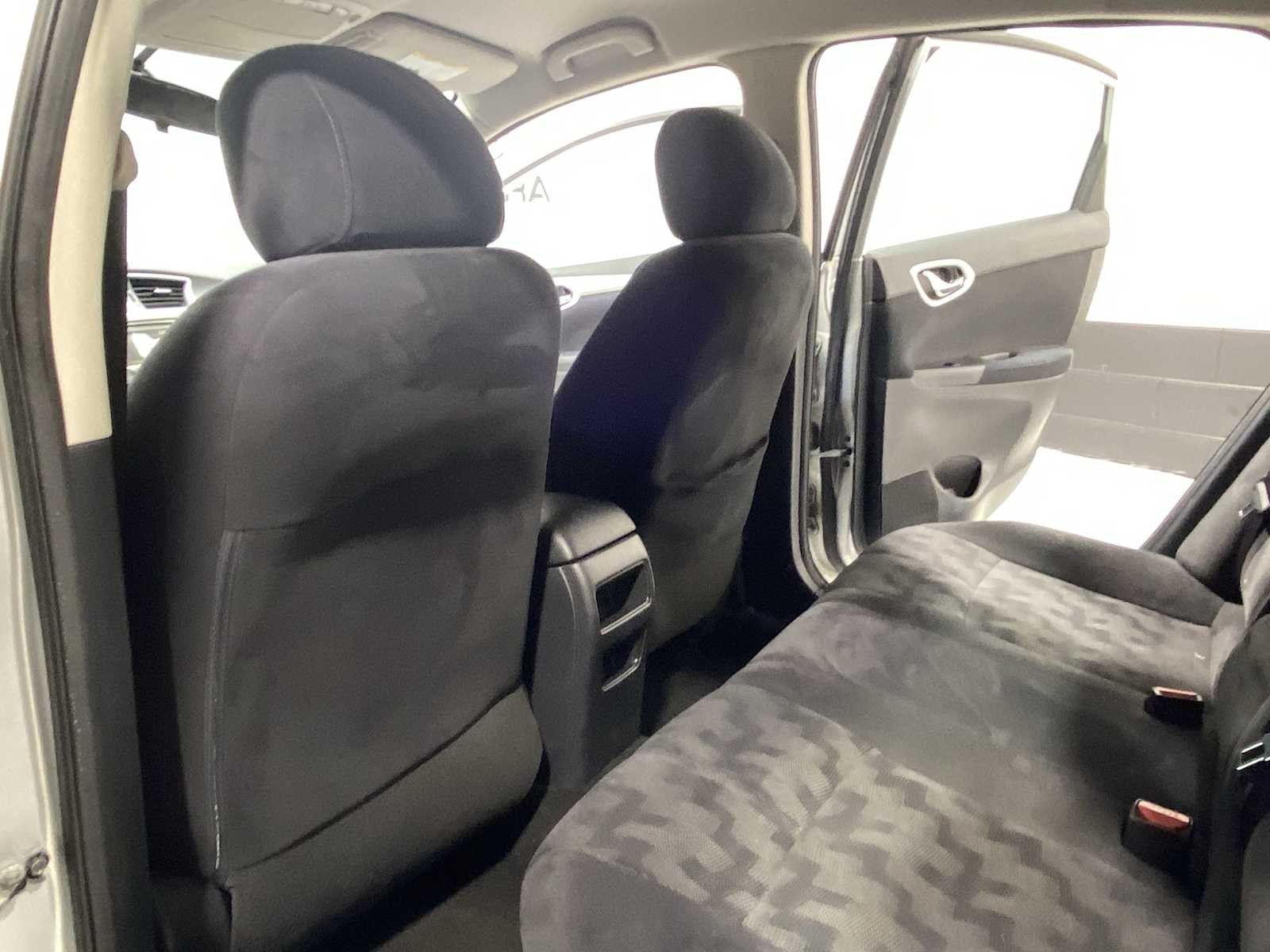 Thumbnail: 2013 Nissan Sentra - 12