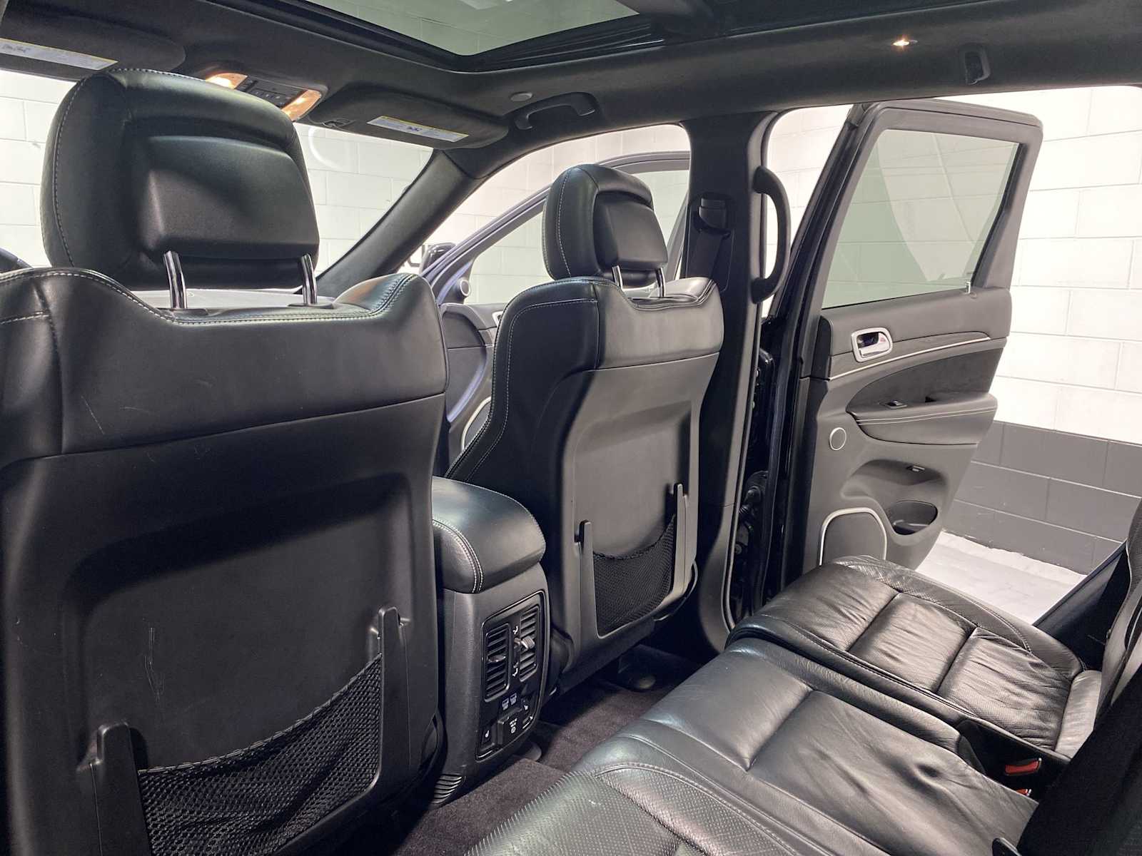 2016 Jeep Grand Cherokee SRT 12