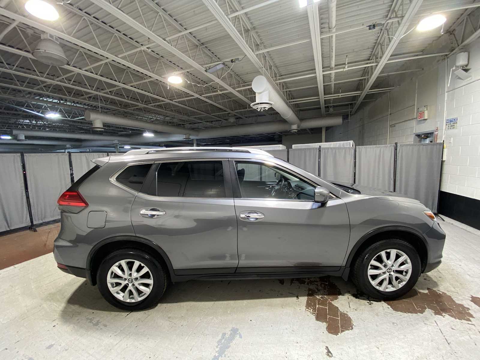 Thumbnail: 2017 Nissan Rogue - 26