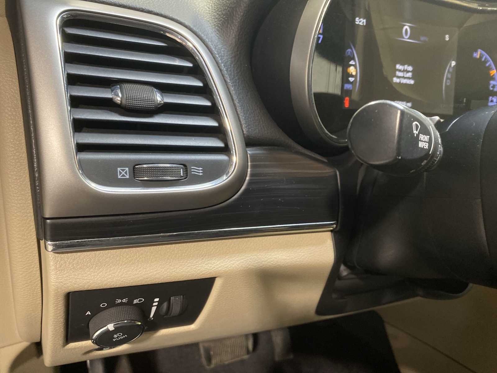 Thumbnail: 2019 Jeep Grand Cherokee - 24