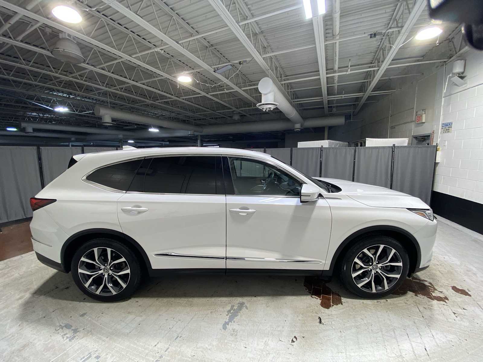 Thumbnail: 2023 Acura MDX - 27