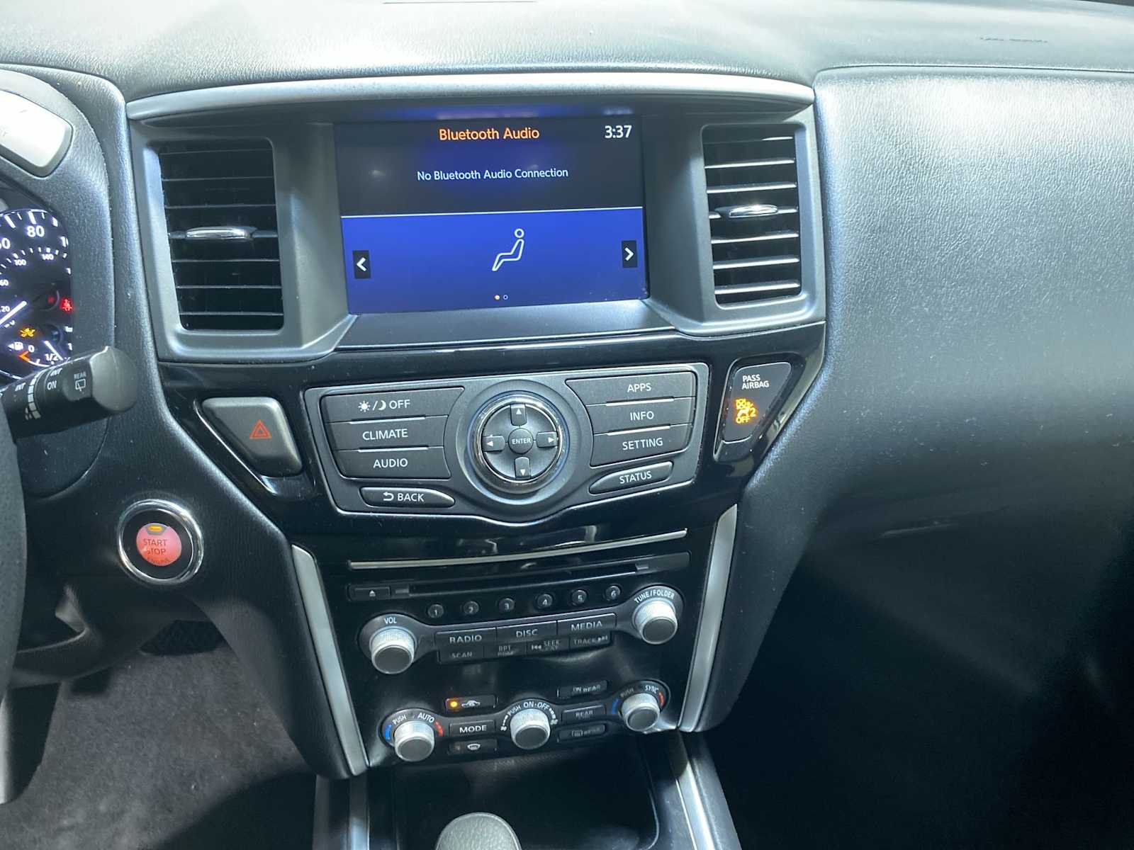 Thumbnail: 2019 Nissan Pathfinder - 16