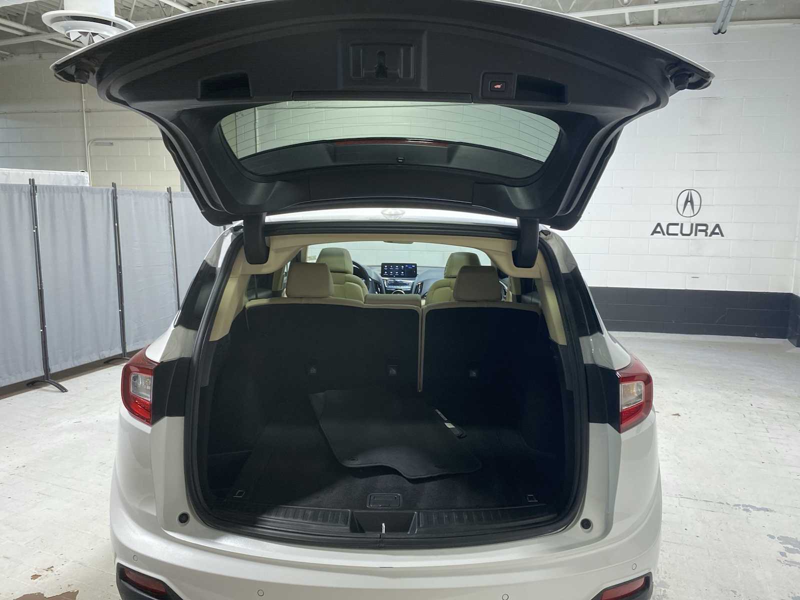 Thumbnail: 2023 Acura RDX - 19