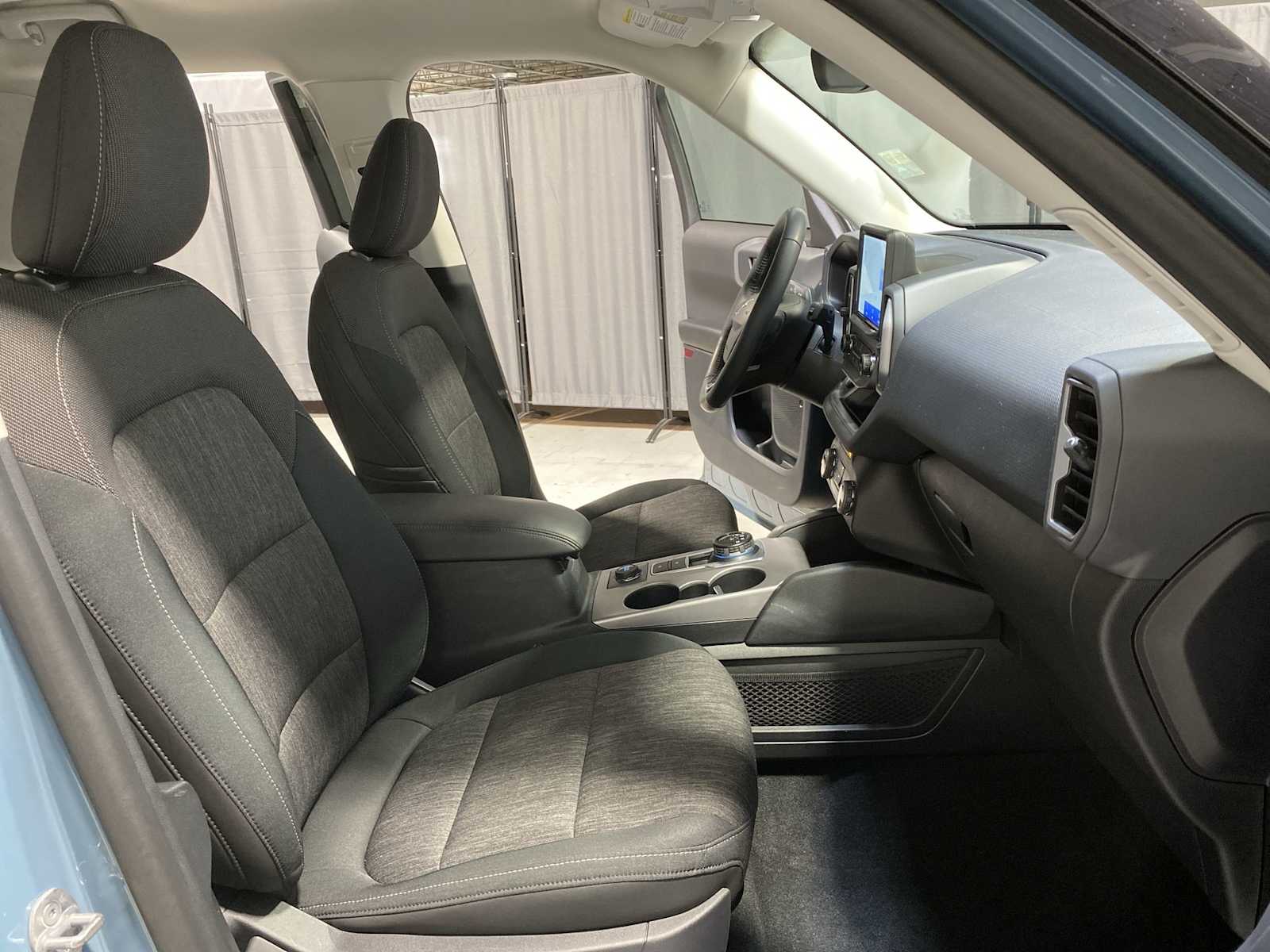 Thumbnail: 2022 Ford Bronco Sport - 14