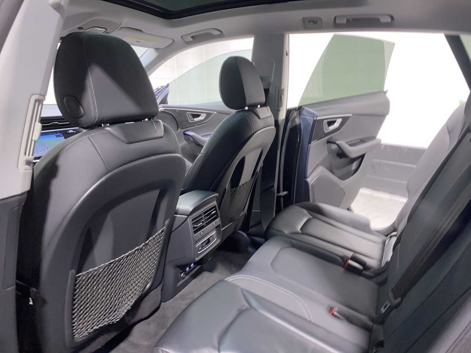 Thumbnail: 2020 Audi Q8 - 12