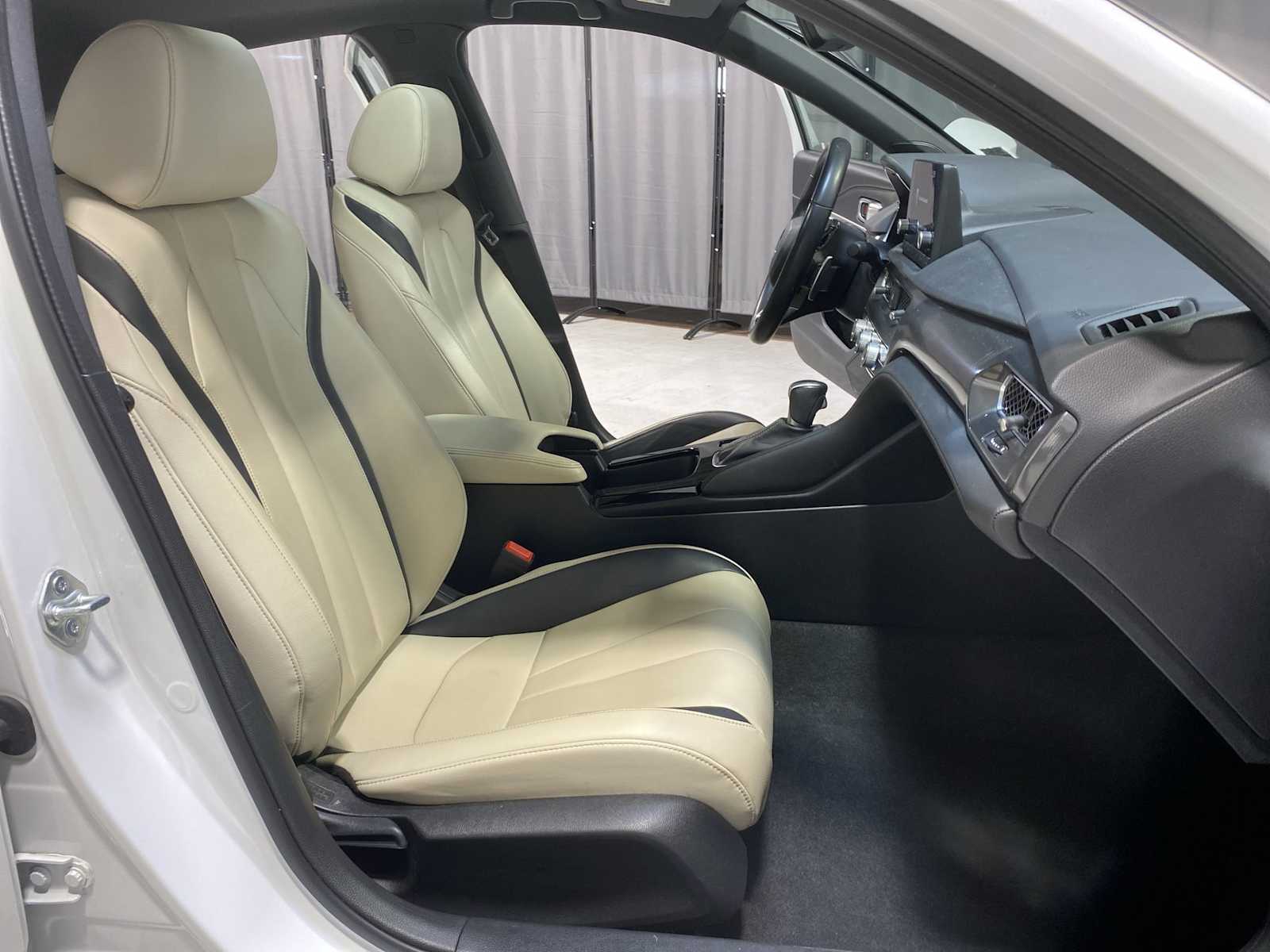 Thumbnail: 2023 Acura Integra - 14
