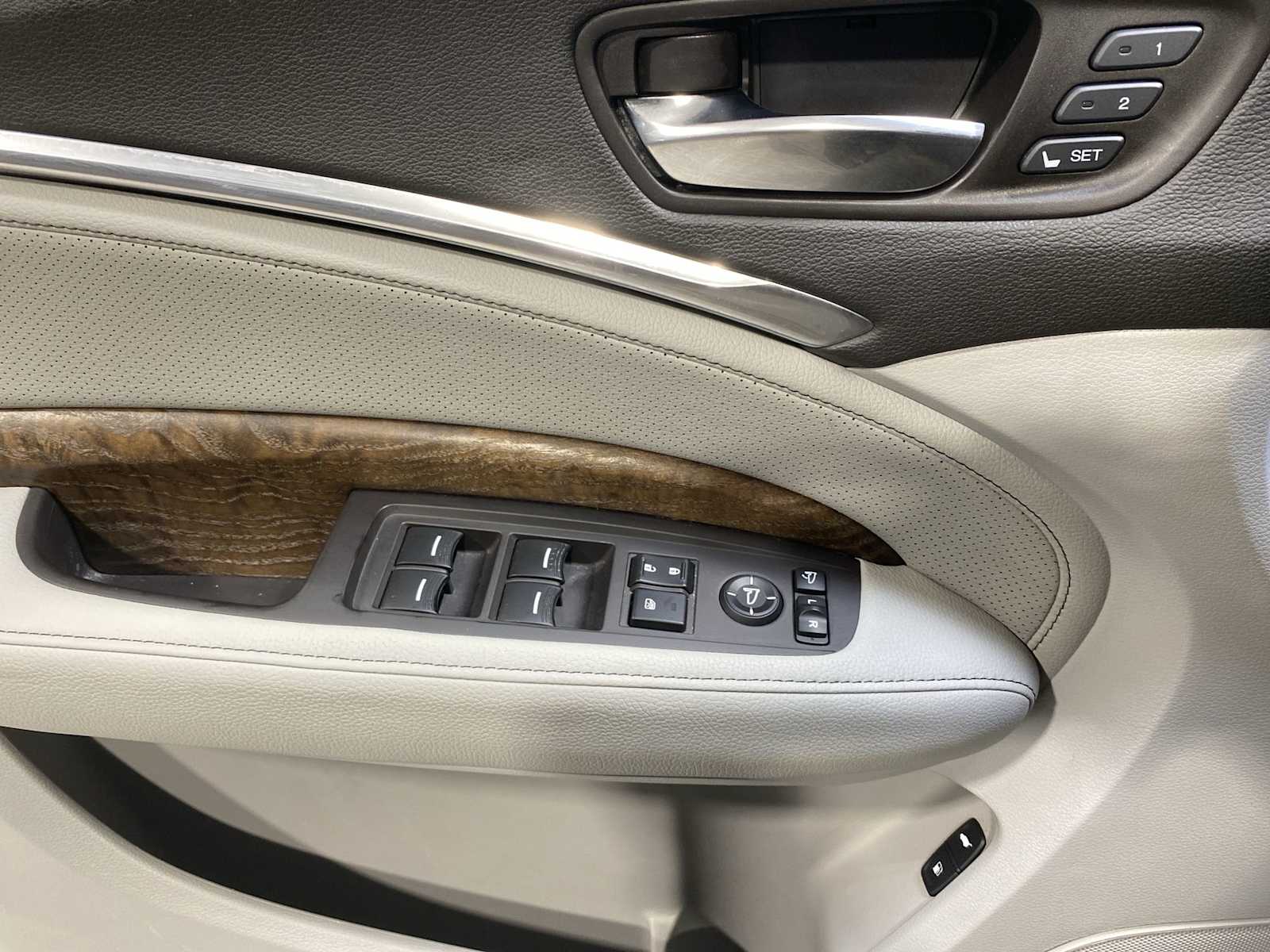 Thumbnail: 2019 Acura MDX - 23