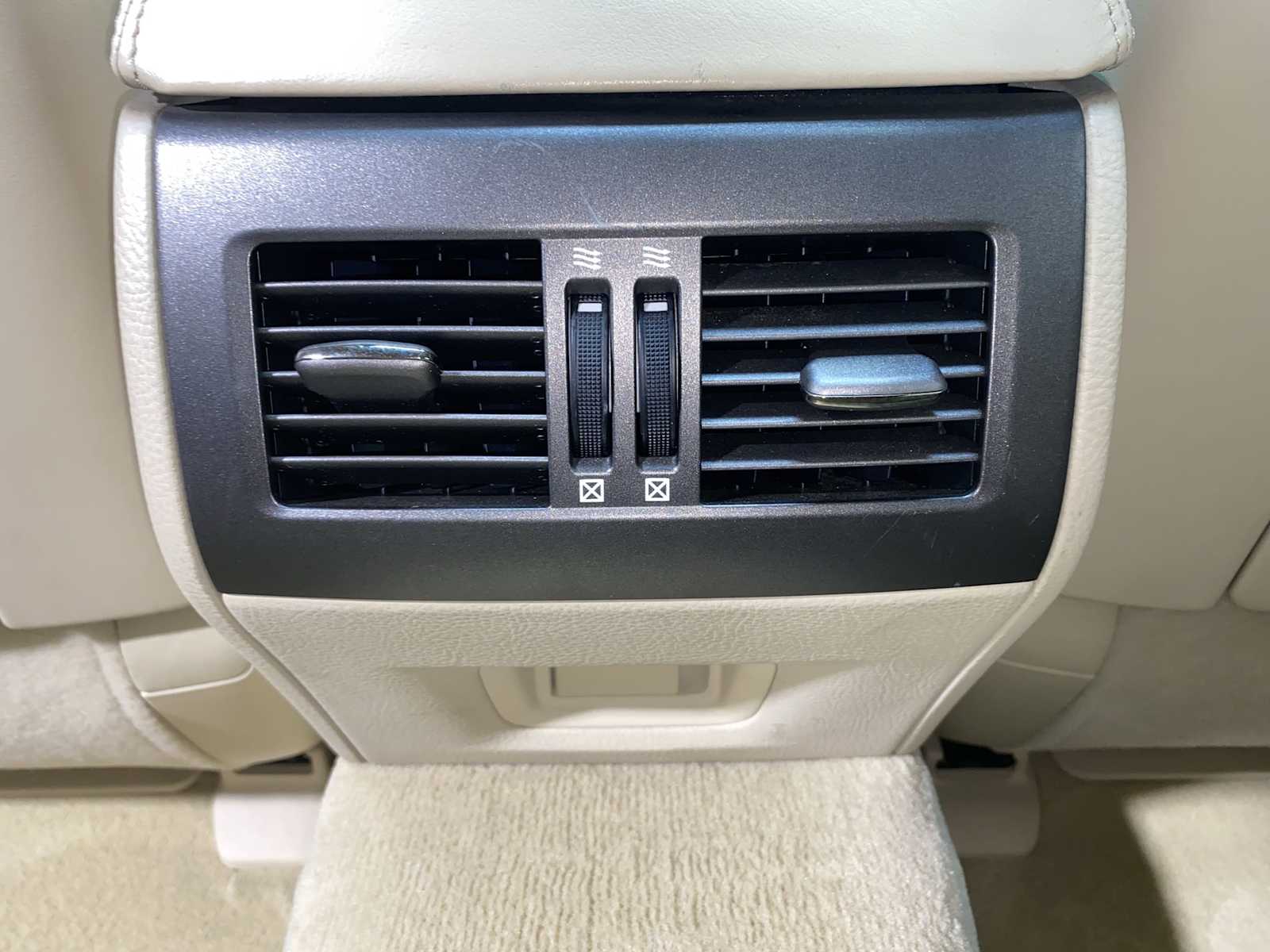 Thumbnail: 2012 Lexus LS - 25