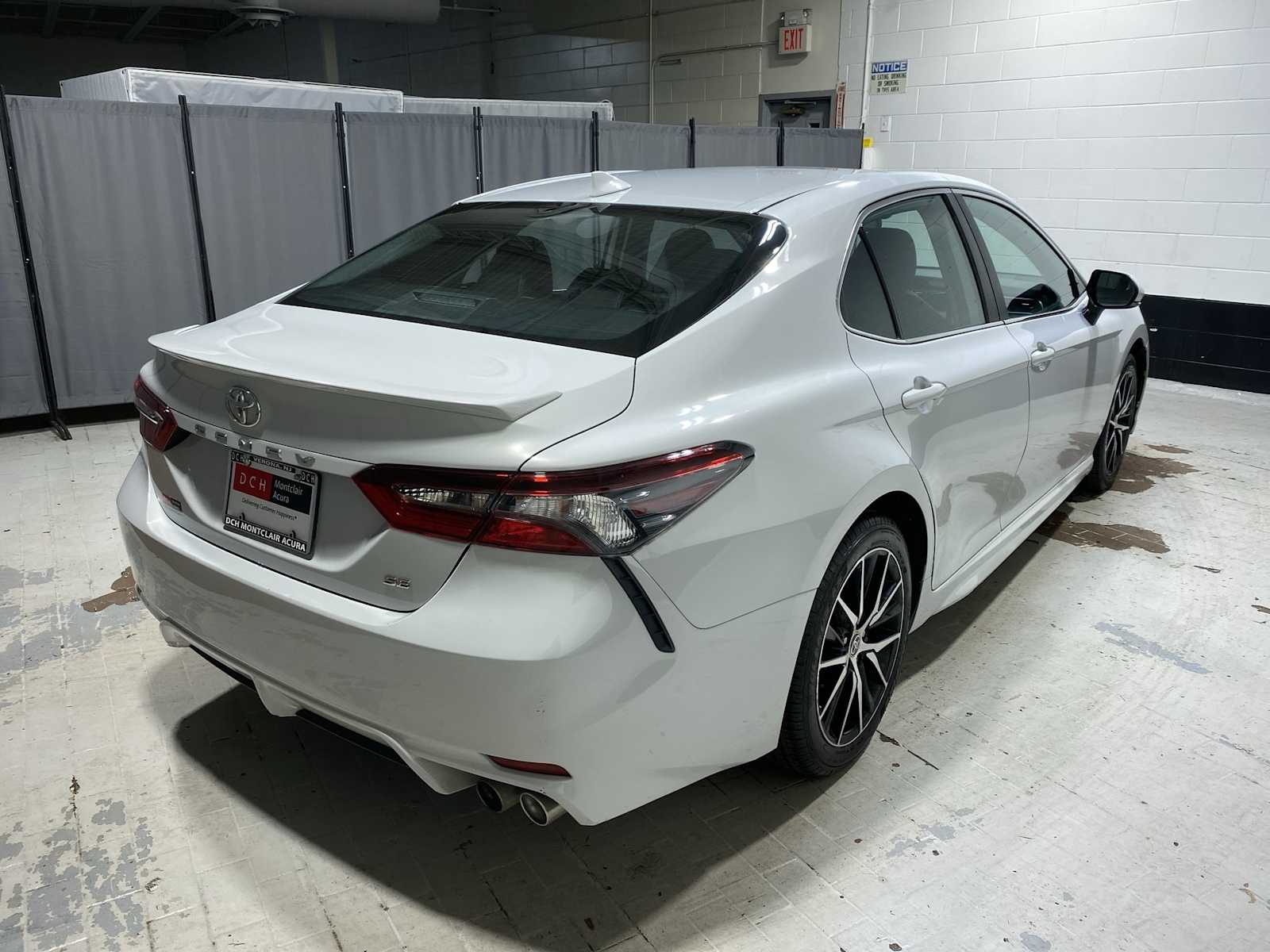 Thumbnail: 2023 Toyota Camry - 26