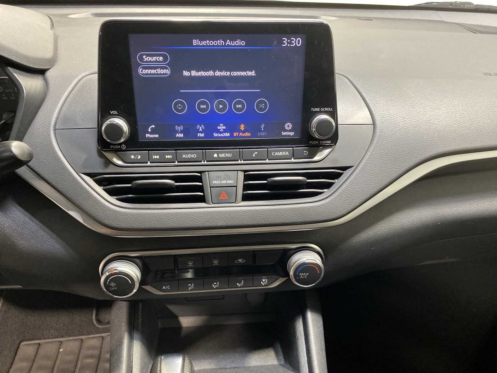 Thumbnail: 2020 Nissan Altima - 16