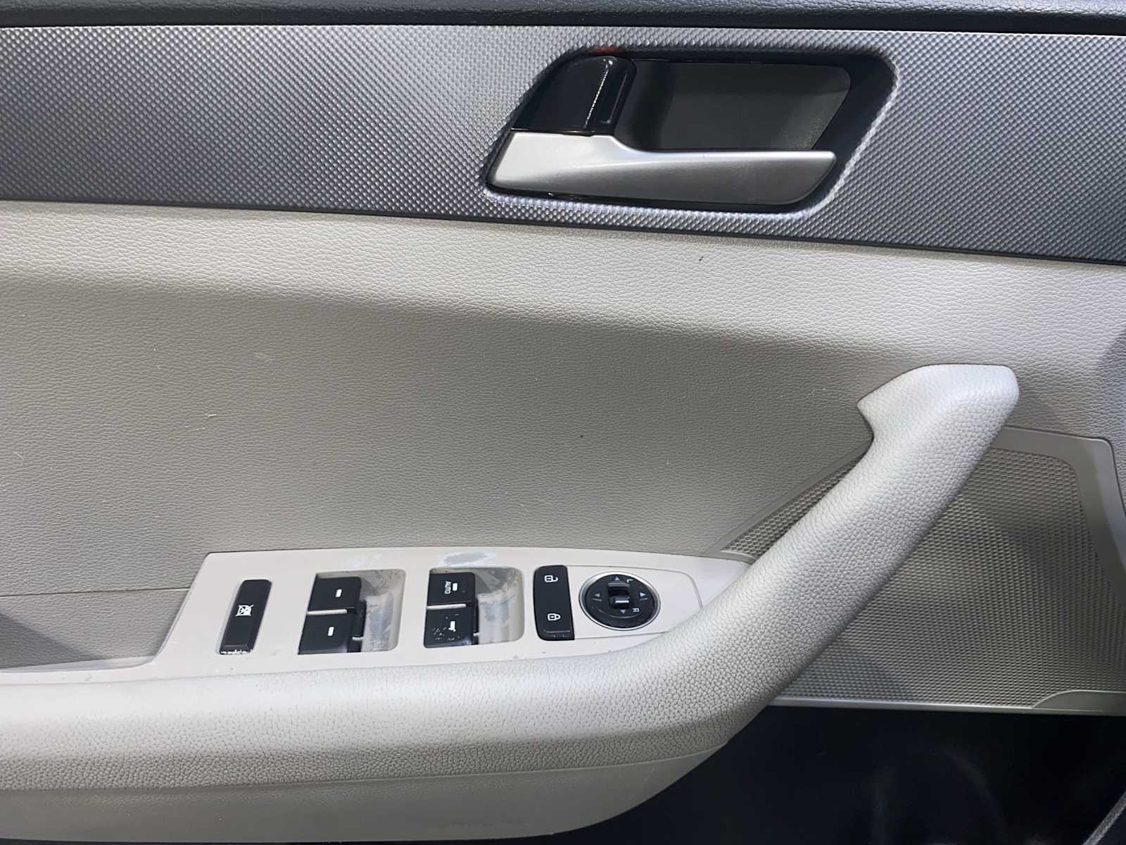 Thumbnail: 2018 Hyundai Sonata - 23