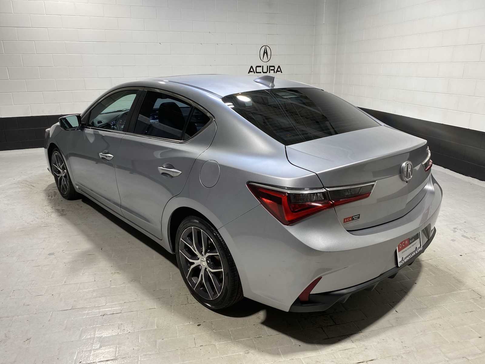 Thumbnail: 2020 Acura ILX - 4