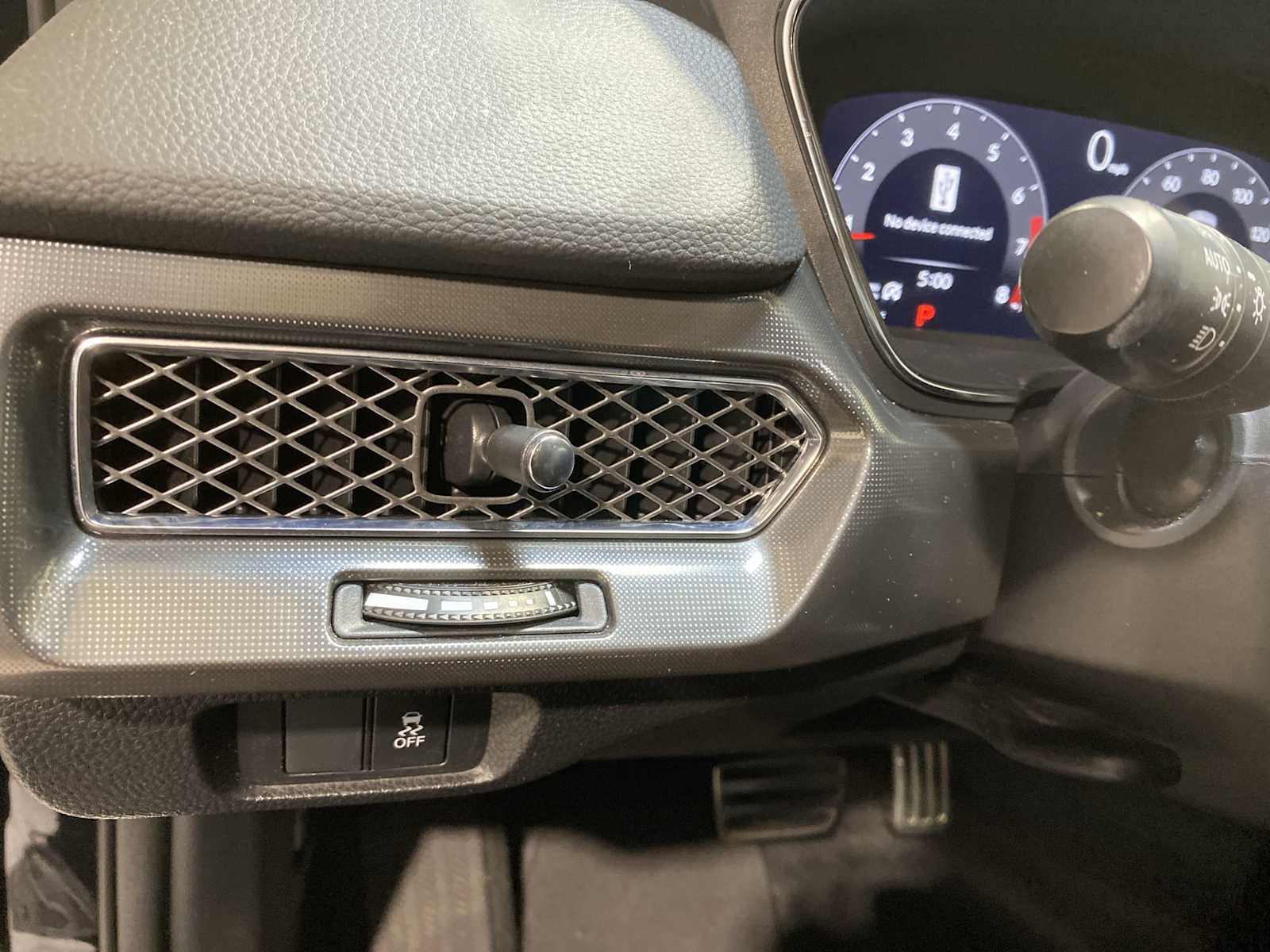 Thumbnail: 2023 Acura Integra - 24