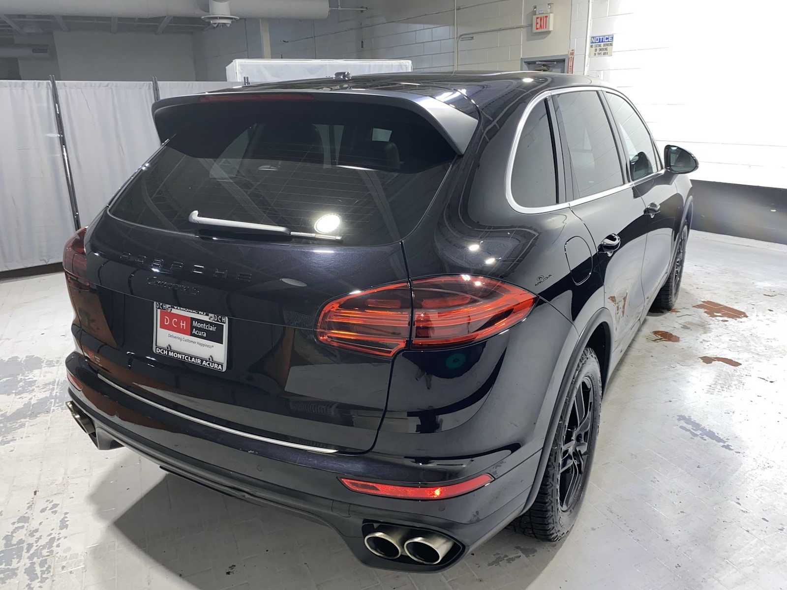 Thumbnail: 2017 Porsche Cayenne - 26