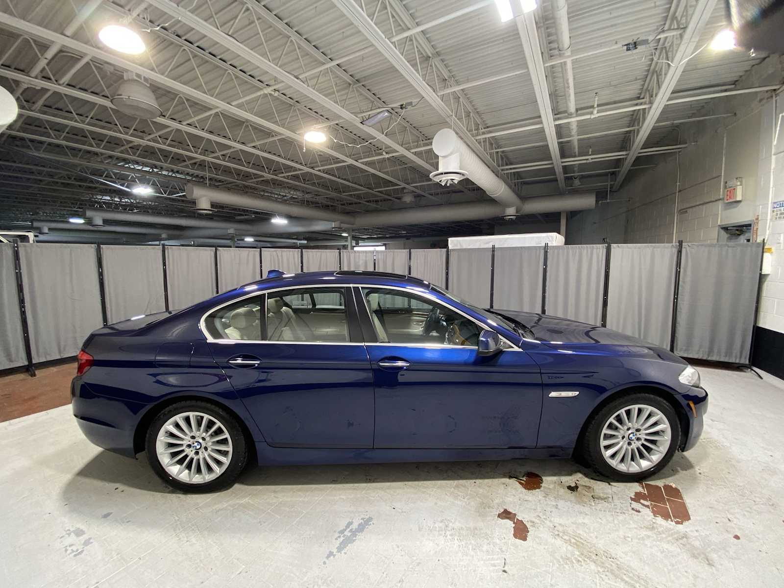 Thumbnail: 2013 BMW 5 Series - 26
