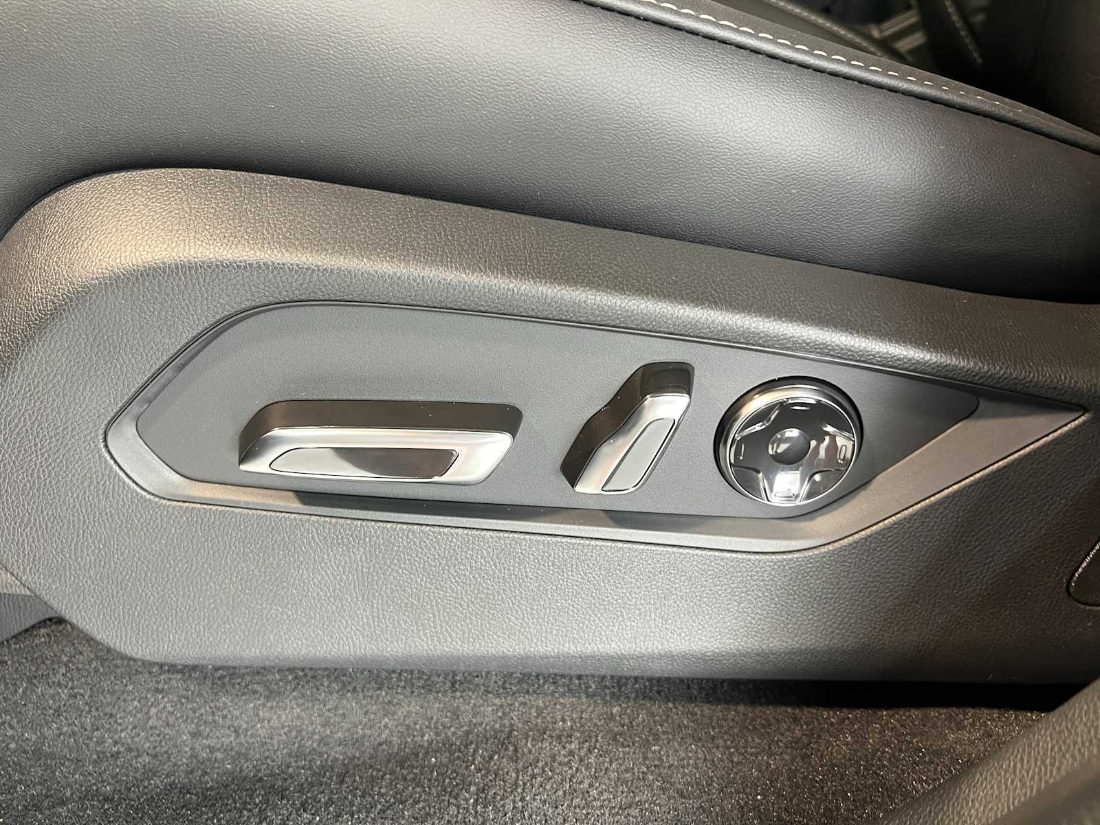 Thumbnail: 2026 Acura MDX - 19