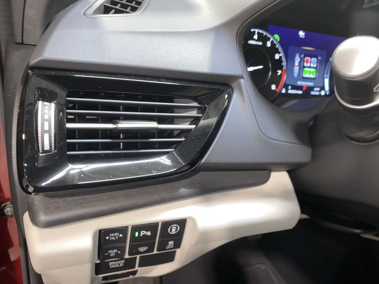 Thumbnail: 2025 Acura RDX - 24