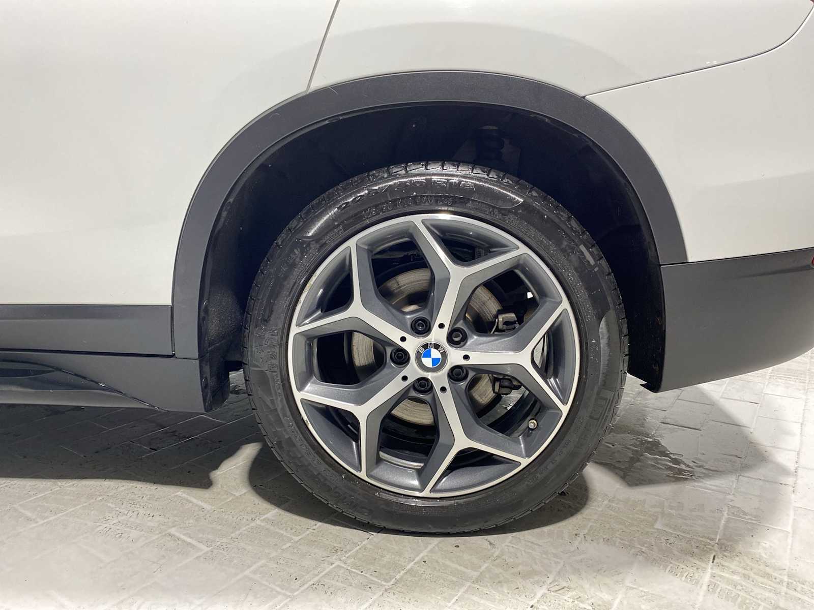 2017 BMW X1 xDrive28i 8