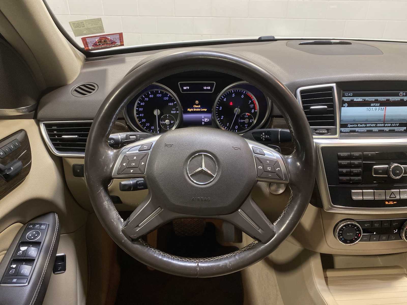 Thumbnail: 2015 Mercedes-Benz M-Class - 15