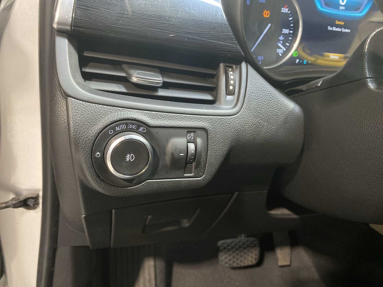 Thumbnail: 2016 Buick Envision - 24