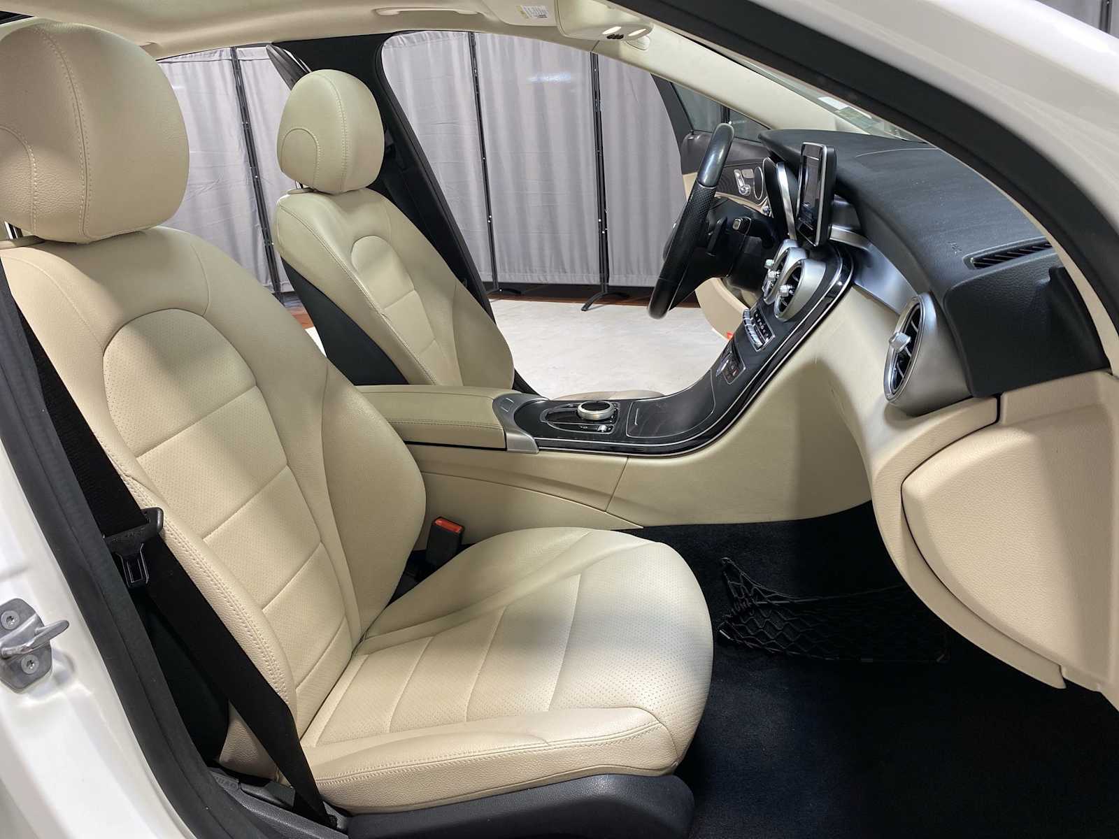 2017 Mercedes-Benz C-Class C 300 14