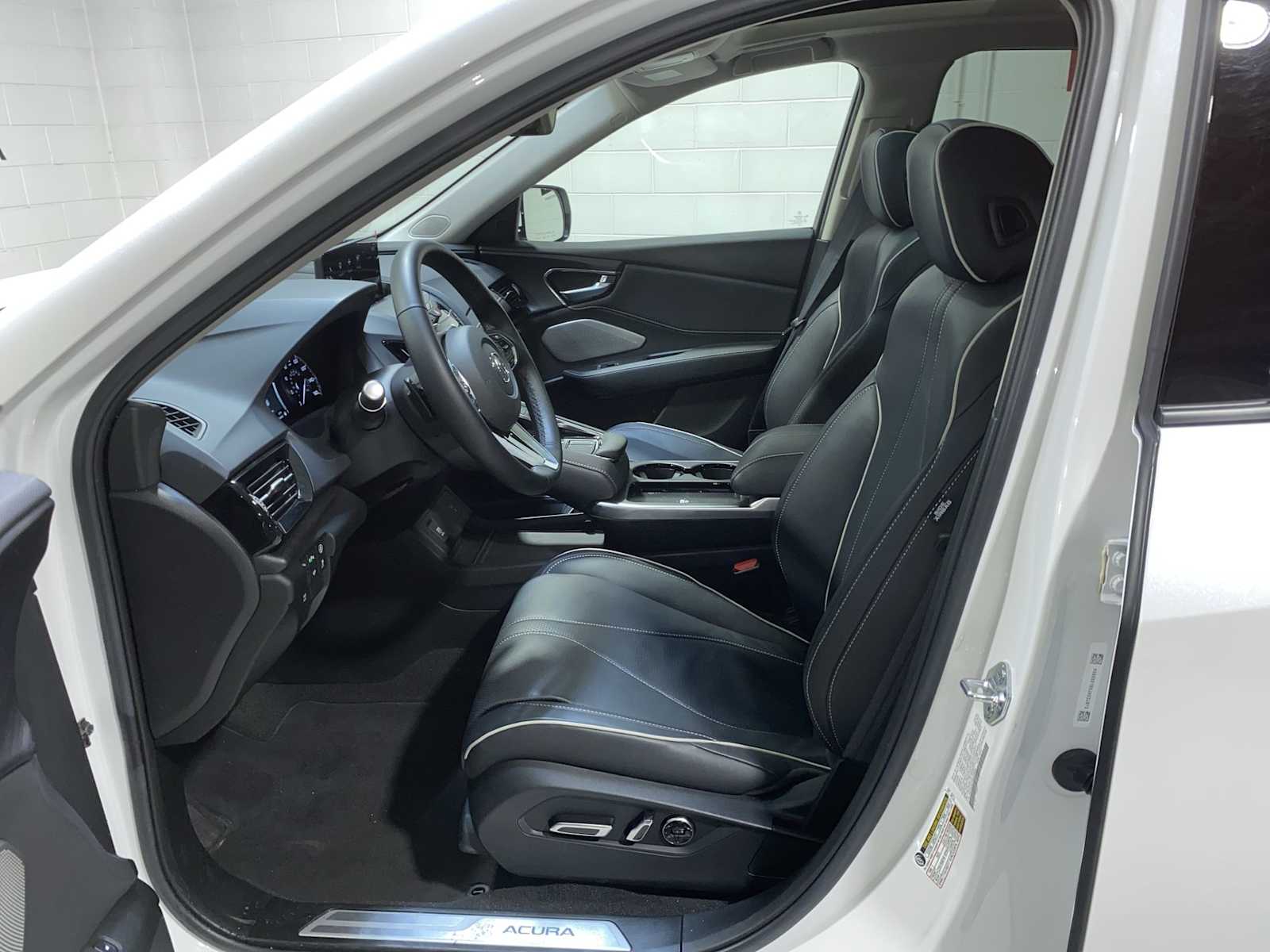 Thumbnail: 2025 Acura RDX - 2