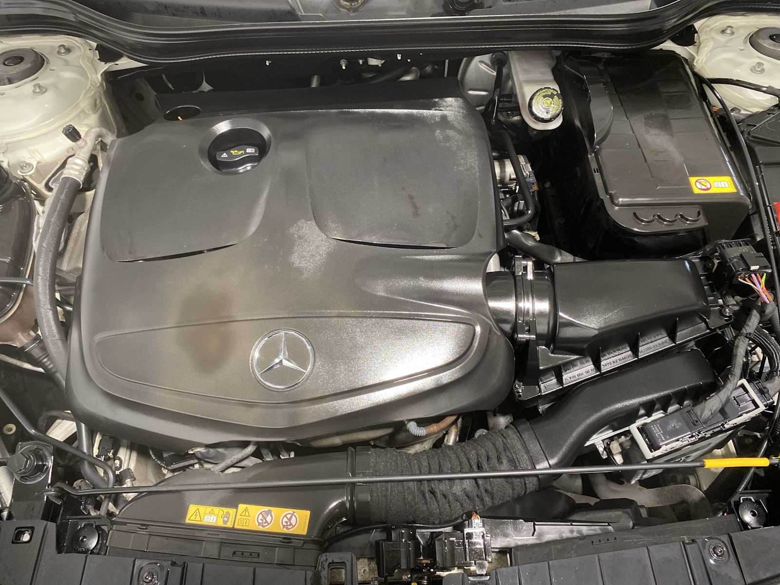Thumbnail: 2015 Mercedes-Benz GLA - 9