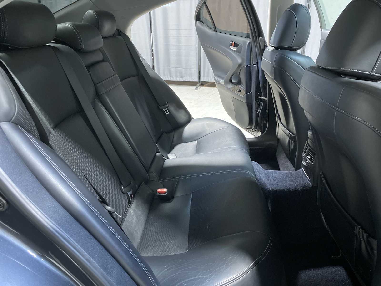 Thumbnail: 2011 Lexus IS - 13