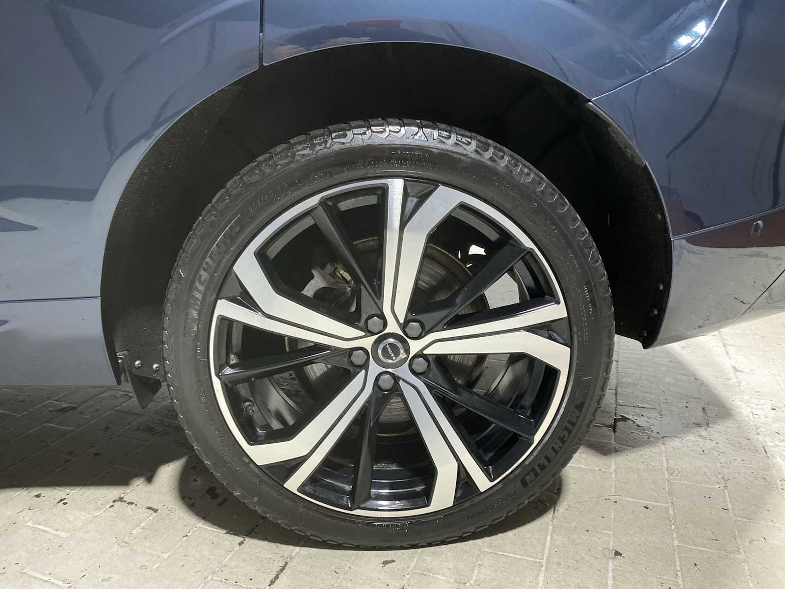 Thumbnail: 2023 Volvo XC60 - 8