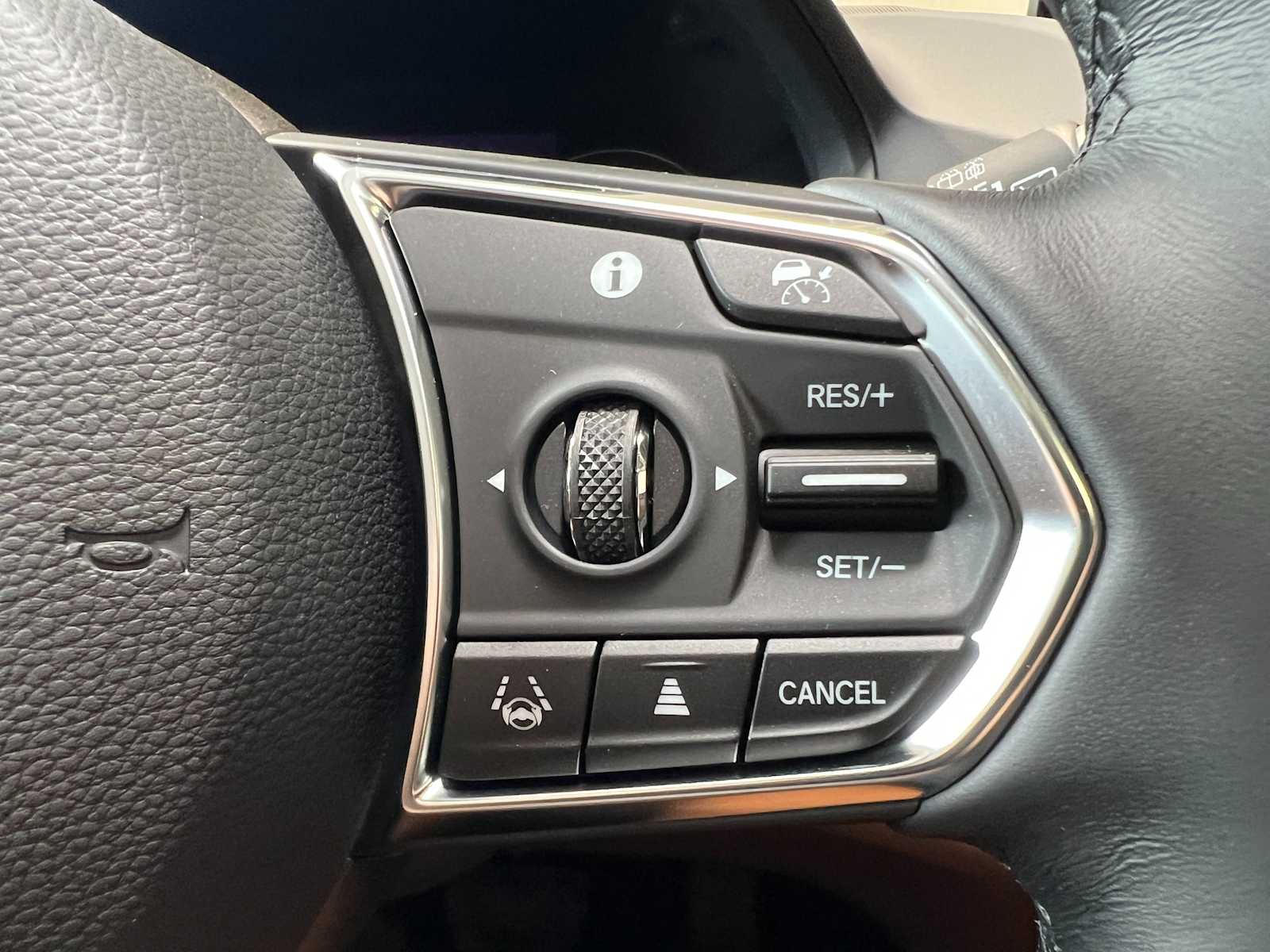 Thumbnail: 2026 Acura RDX - 17