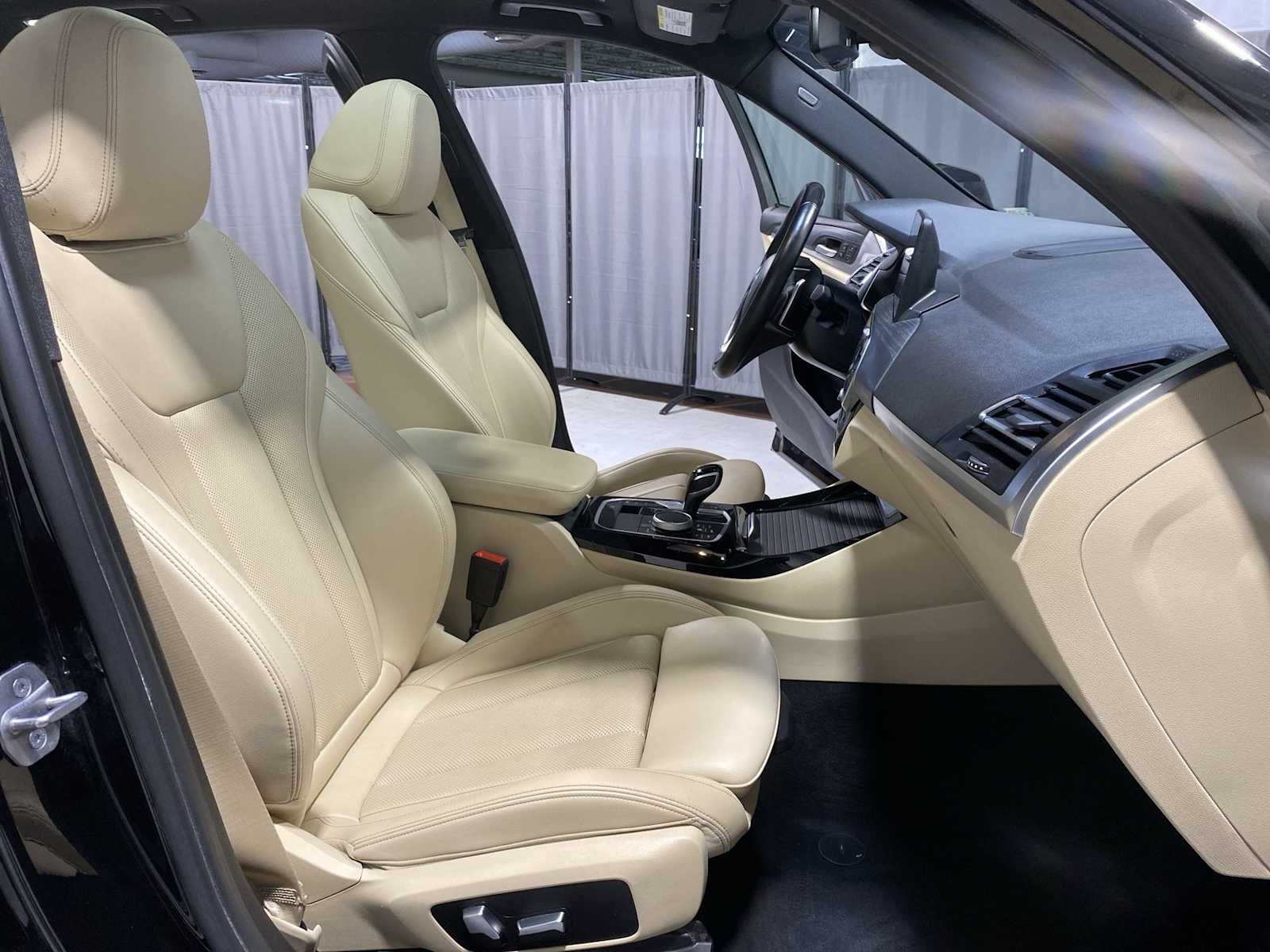 Thumbnail: 2022 BMW X3 - 14