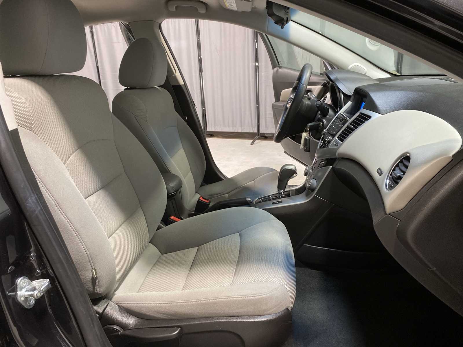 Thumbnail: 2015 Chevrolet Cruze - 14